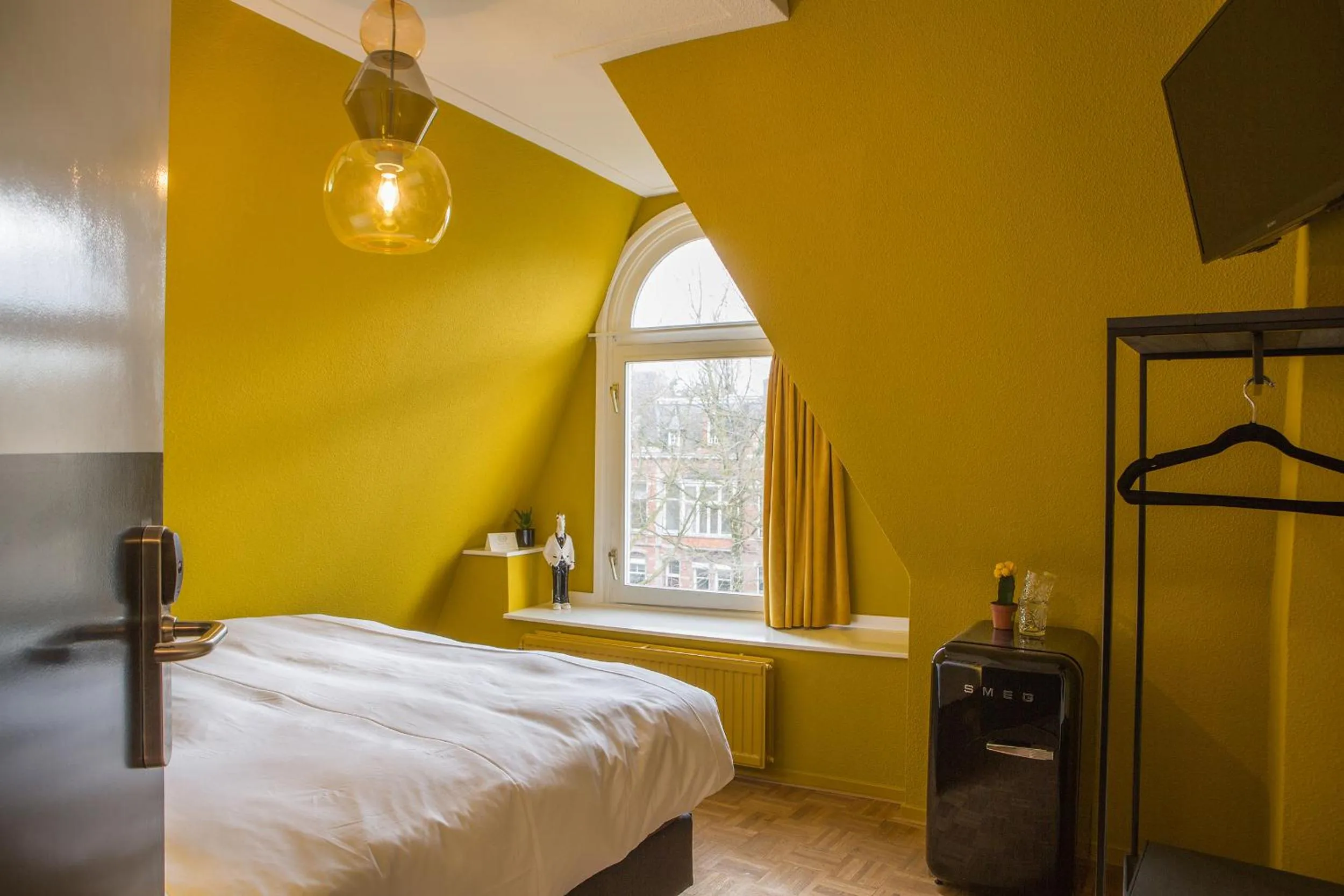 Photo of the whole room, Bed in Little Duke Hotel