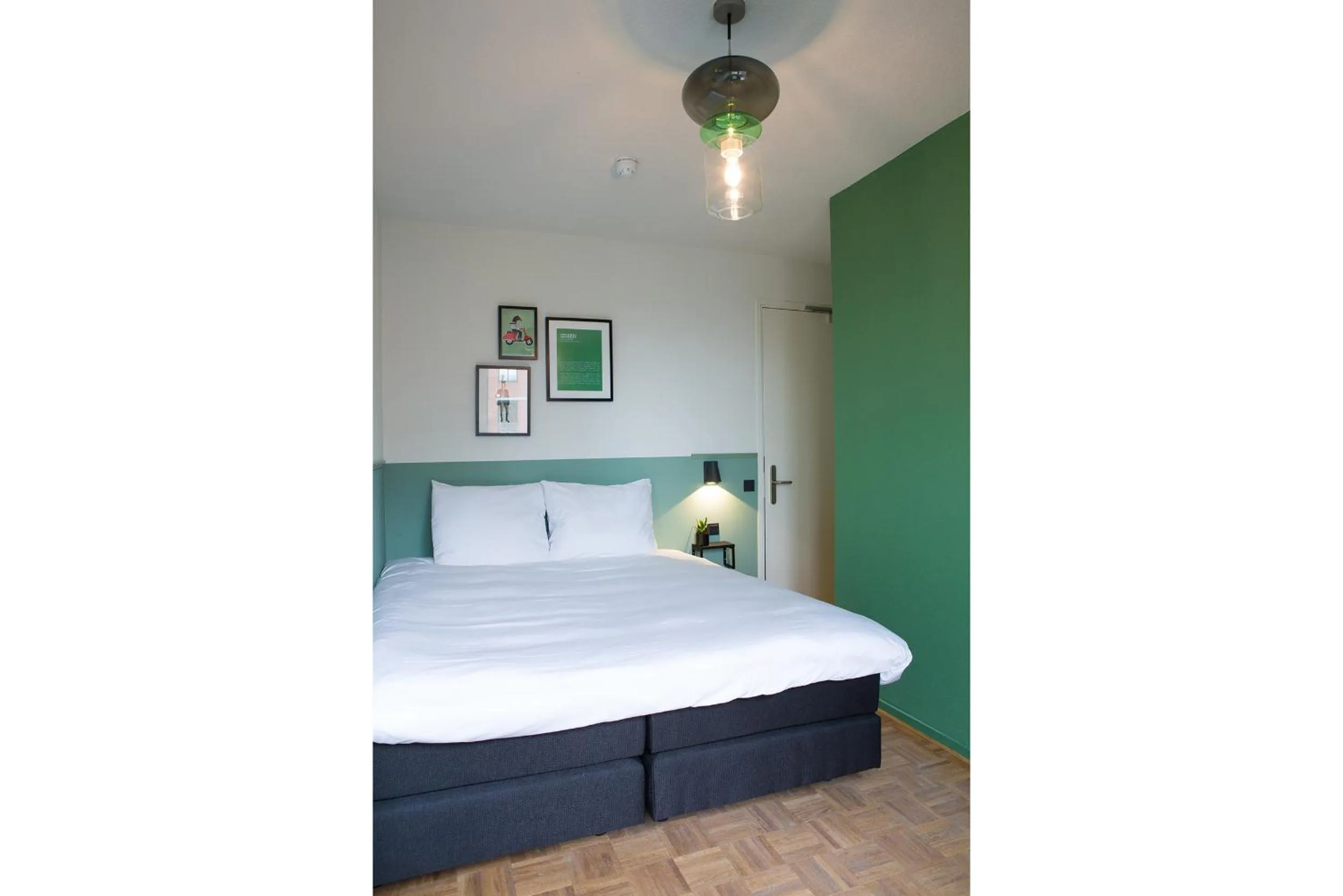 Bedroom, Bed in Little Duke Hotel