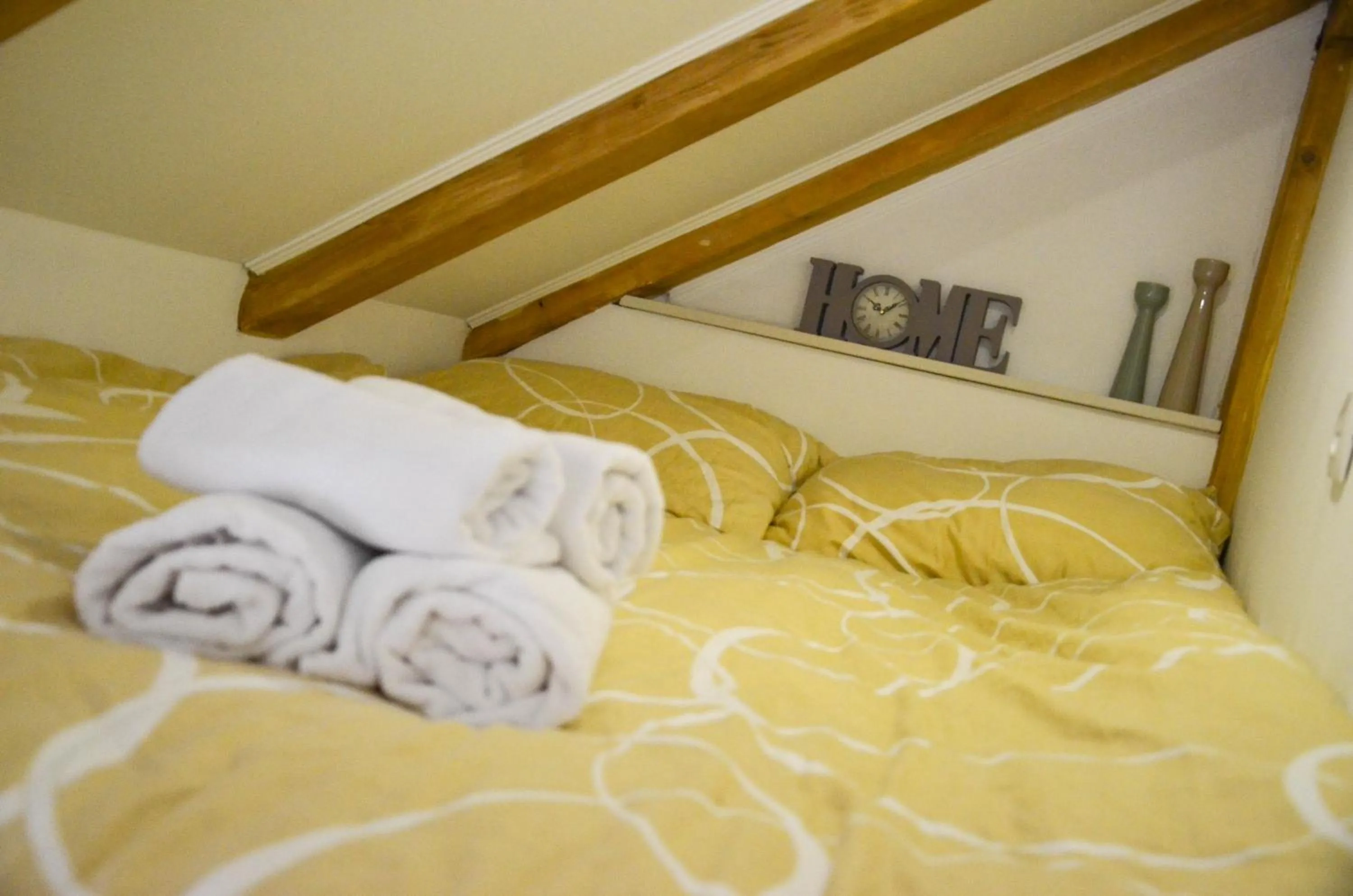 Spring, Bed in In-N-Out Ilica