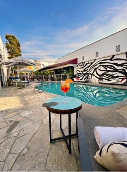 Swimming pool in Park Plaza Lodge