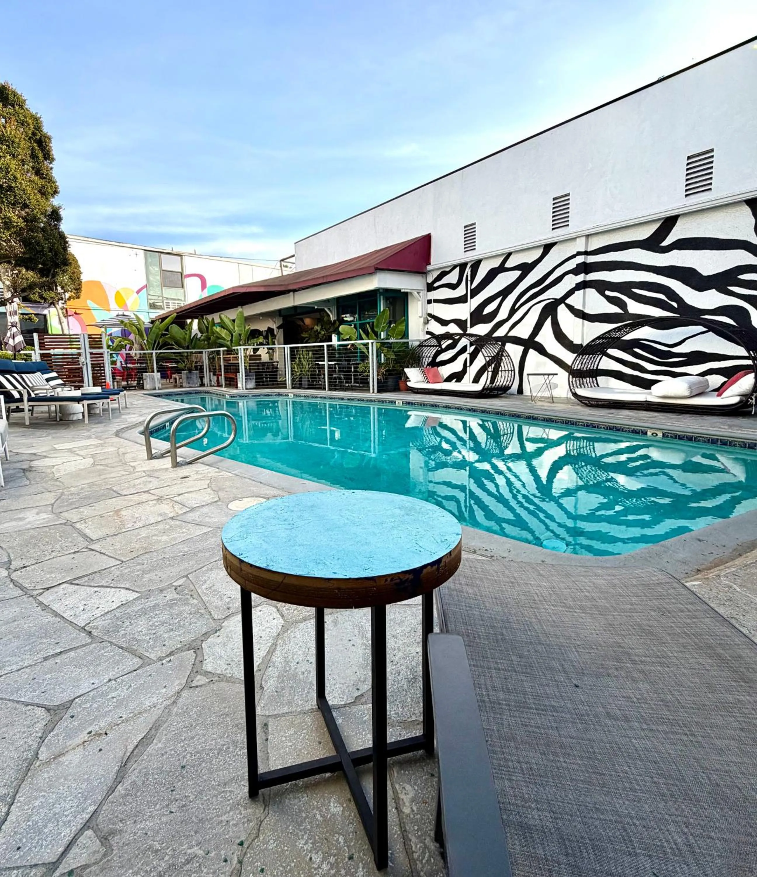 Swimming pool in Park Plaza Lodge