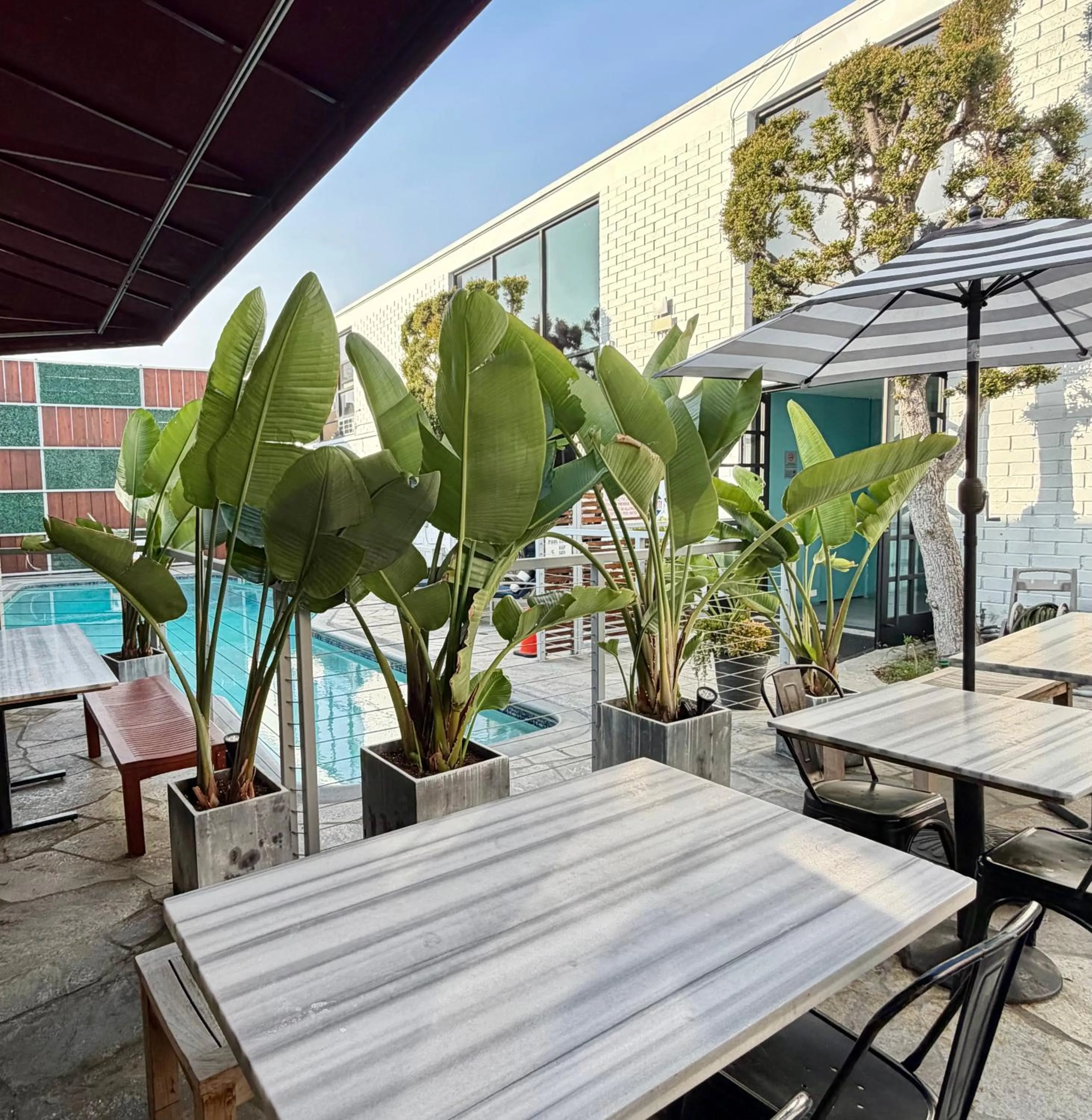 Patio in Park Plaza Lodge