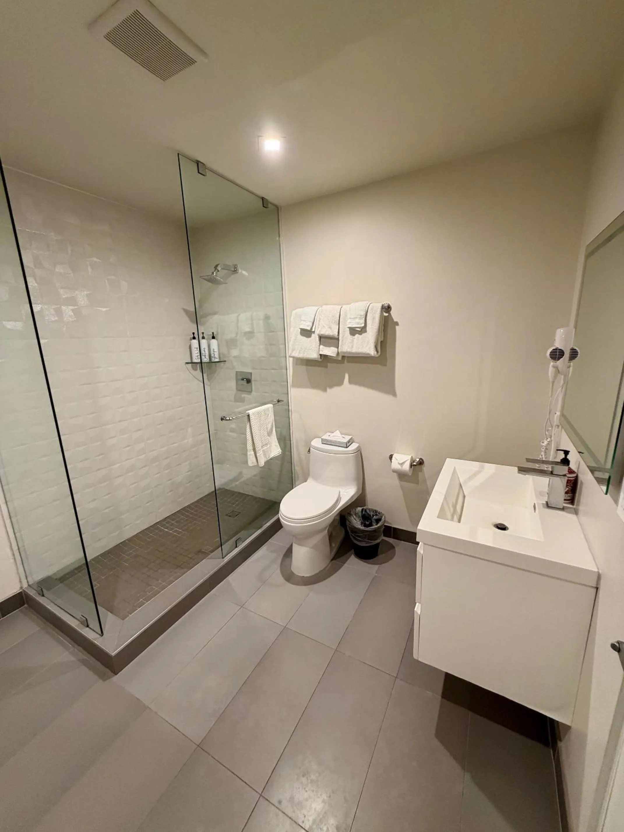 Bathroom in Park Plaza Lodge