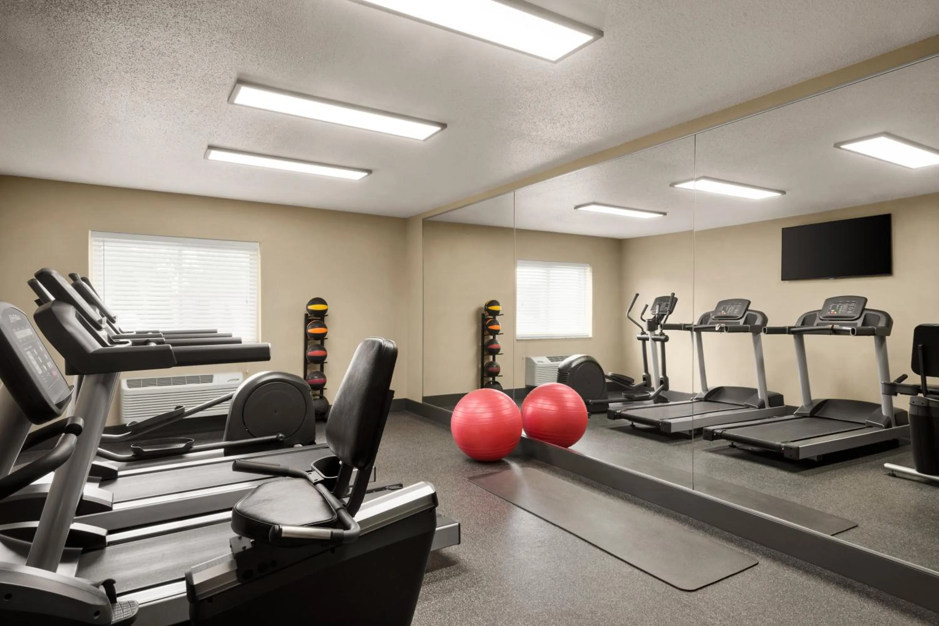 Fitness centre/facilities in Baymont by Wyndham Mt. Pleasant