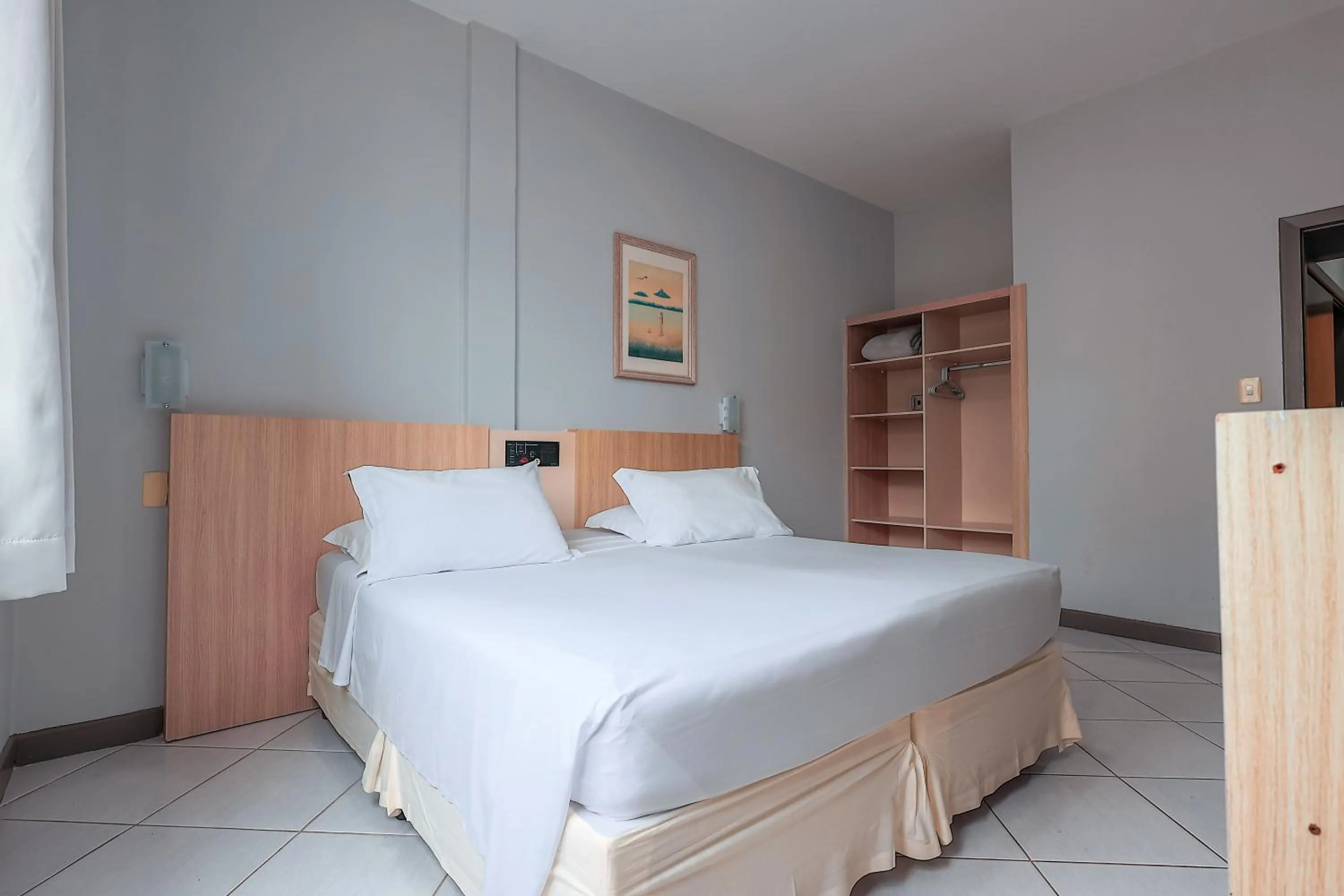 Bedroom, Bed in Hotel Sagres Praia