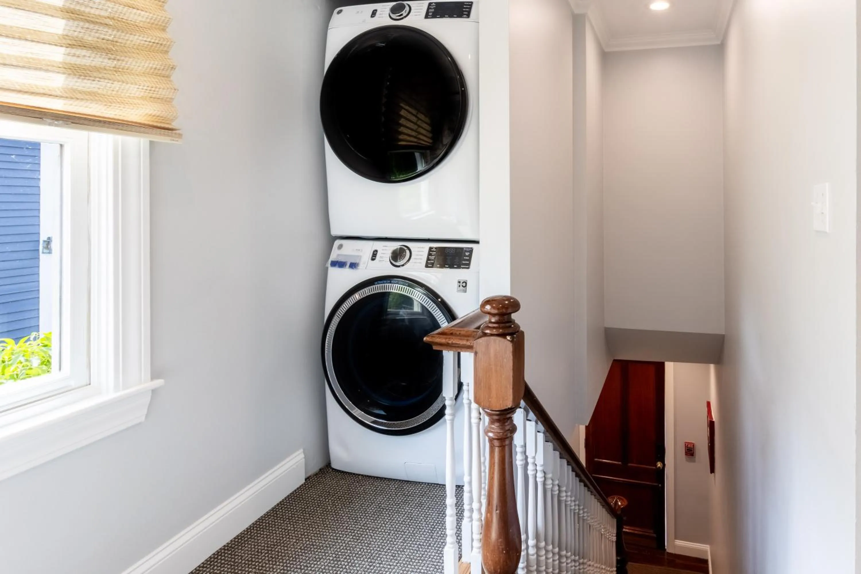 The Newport Lofts - 410 Thames Street