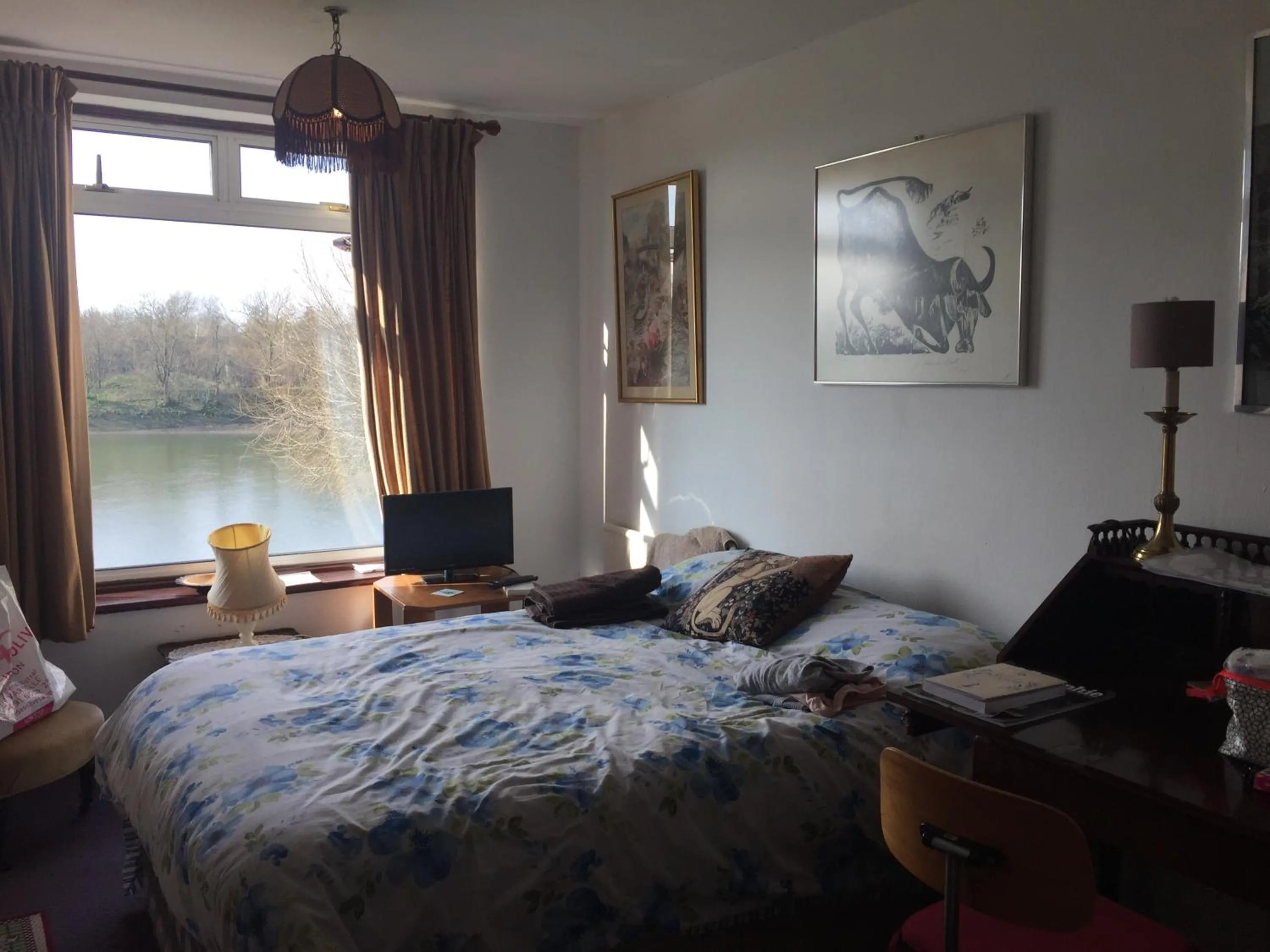 Chiswick Riviera with free parking