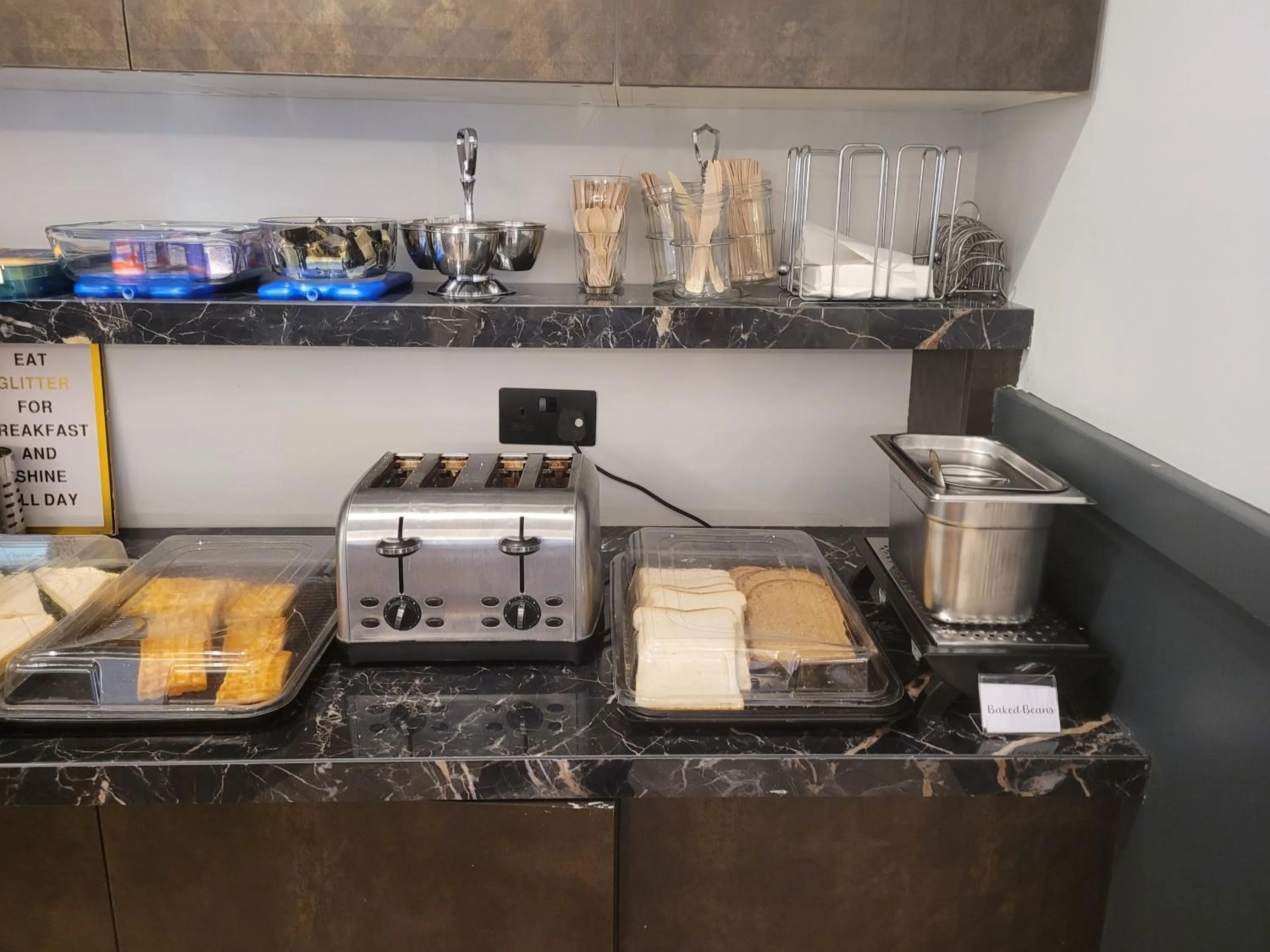 Breakfast in The Gatwick White House Hotel