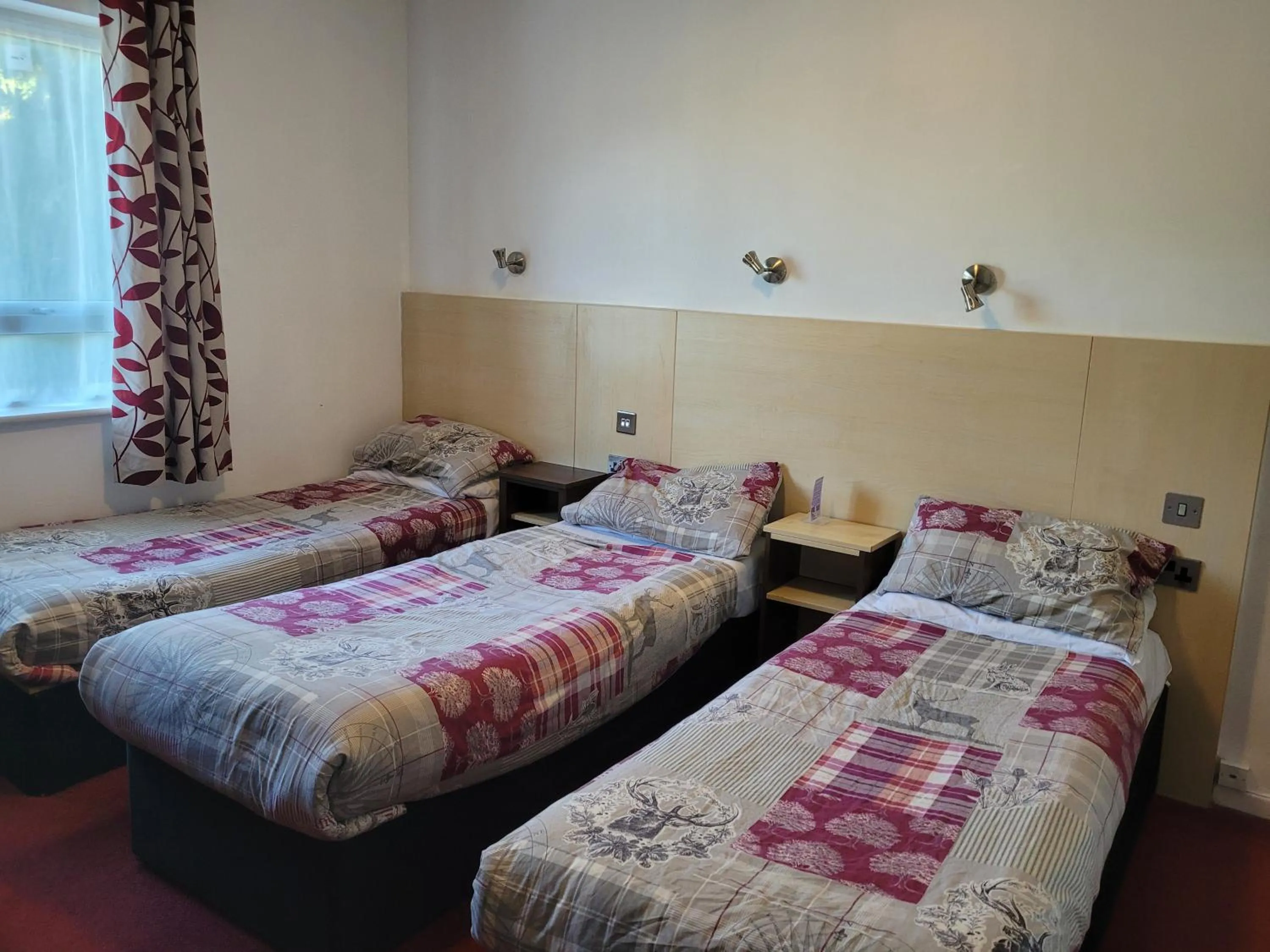 Bed in The Gatwick White House Hotel