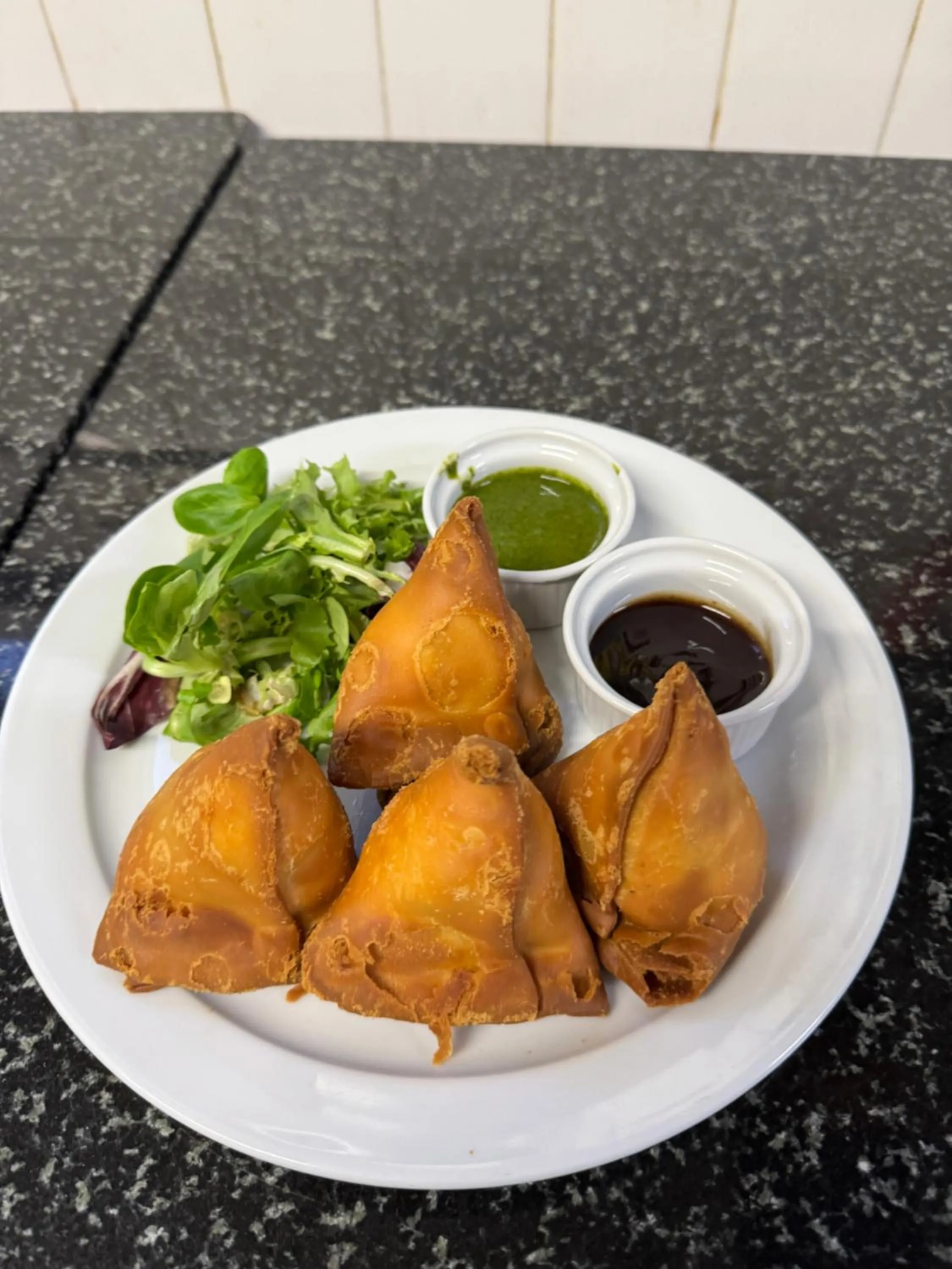 Restaurant/places to eat in The Gatwick White House Hotel