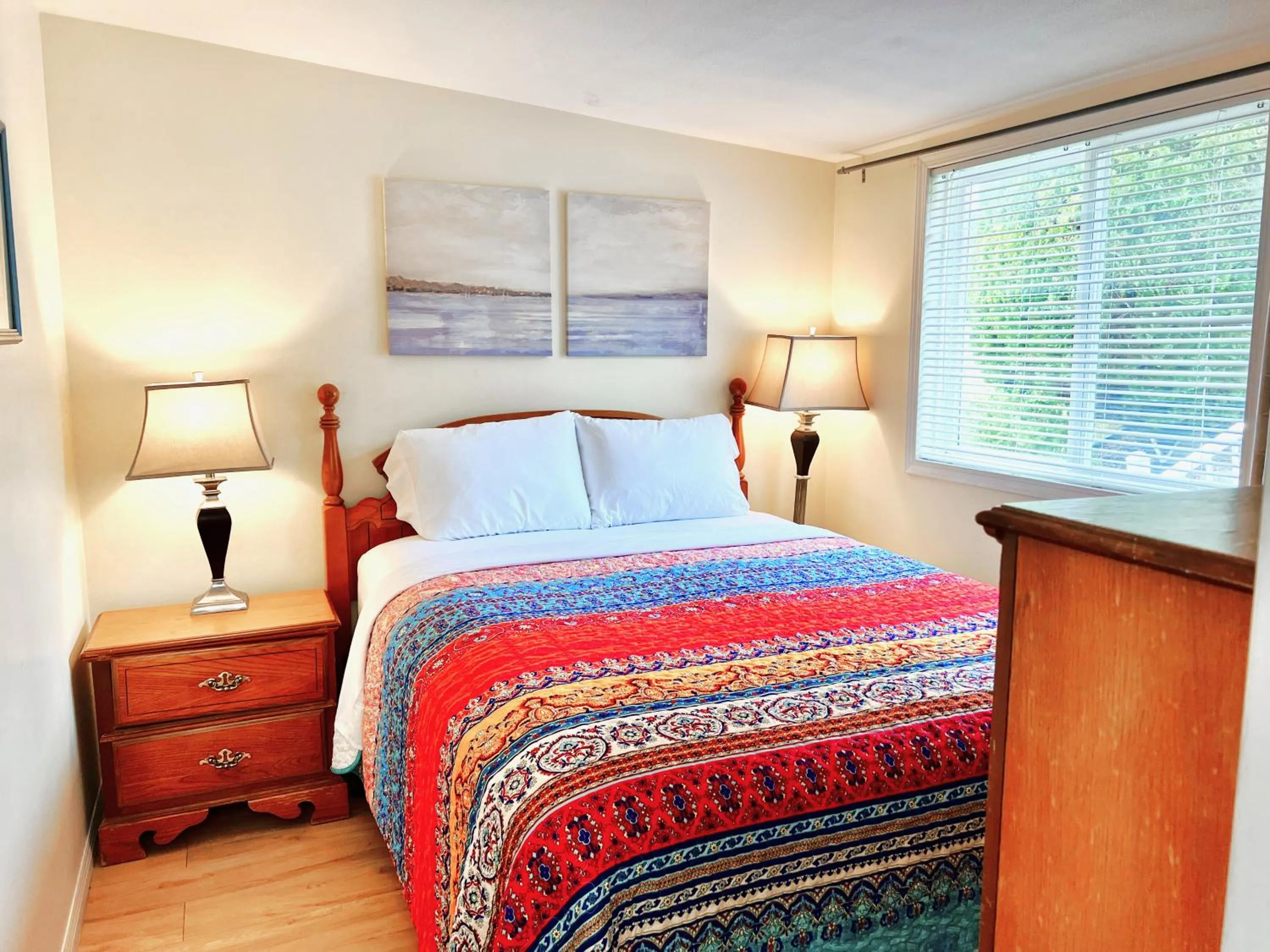 Bed in Peachland Beach Resort