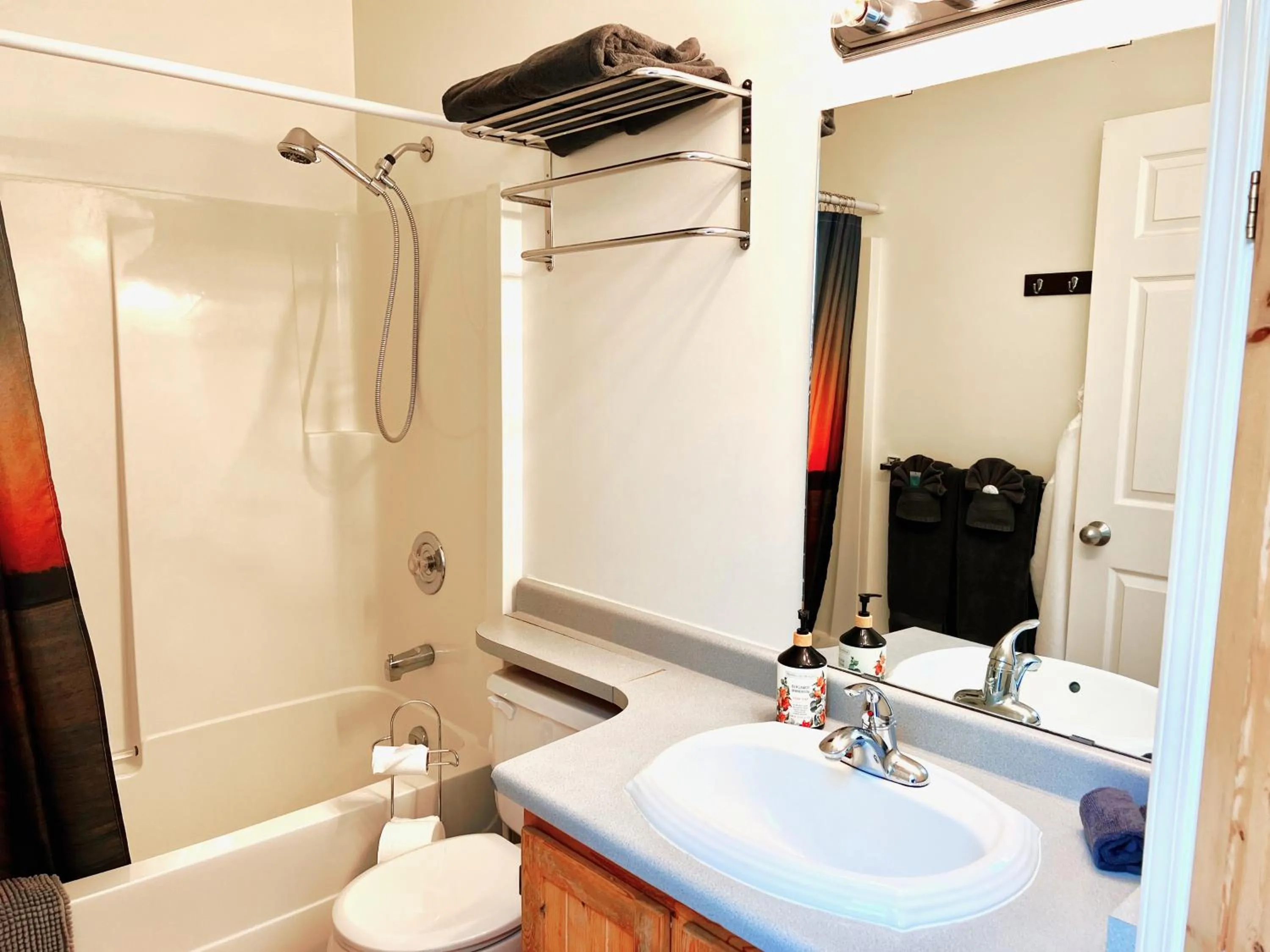 Shower in Peachland Beach Resort