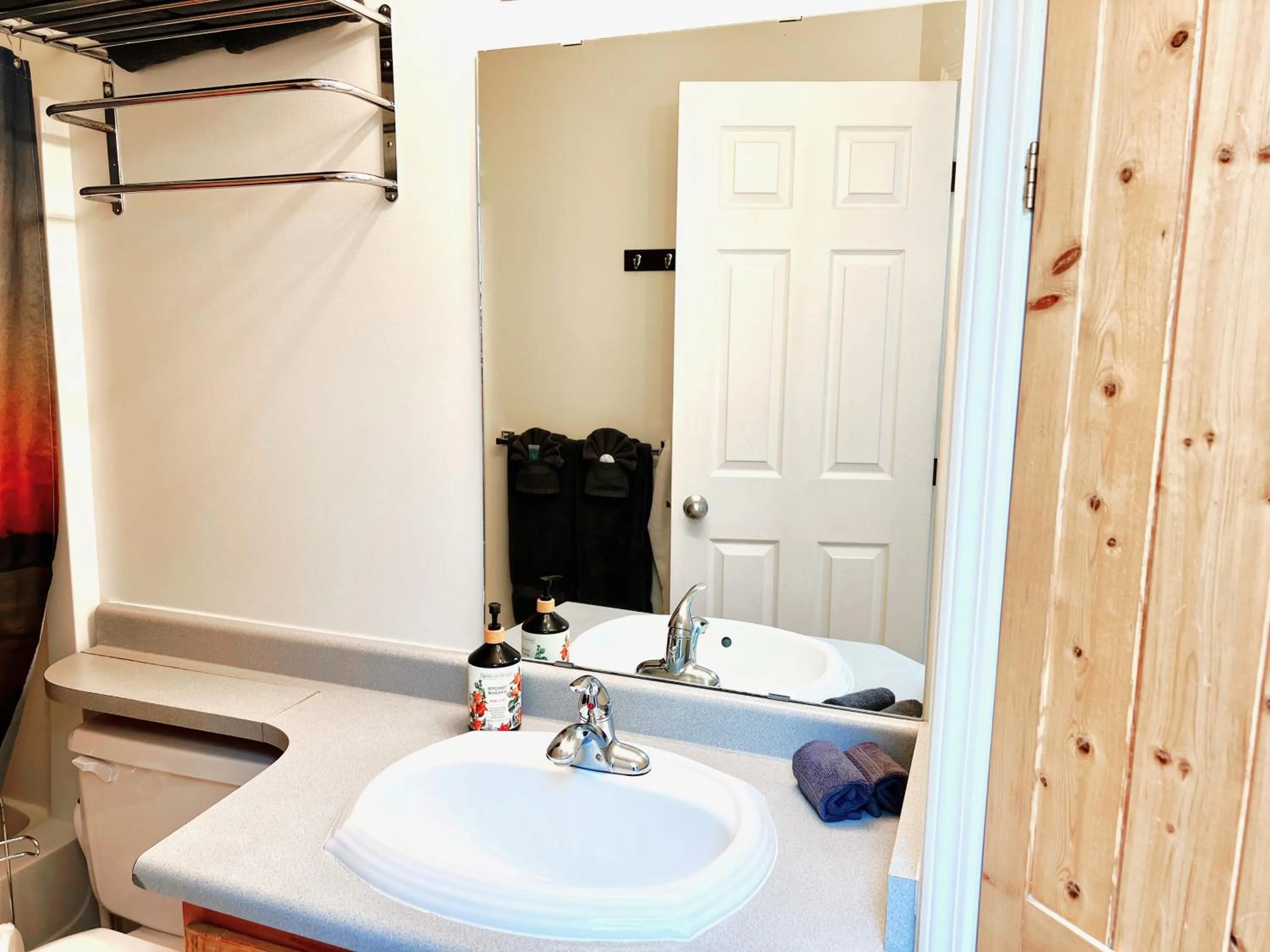 Bathroom in Peachland Beach Resort