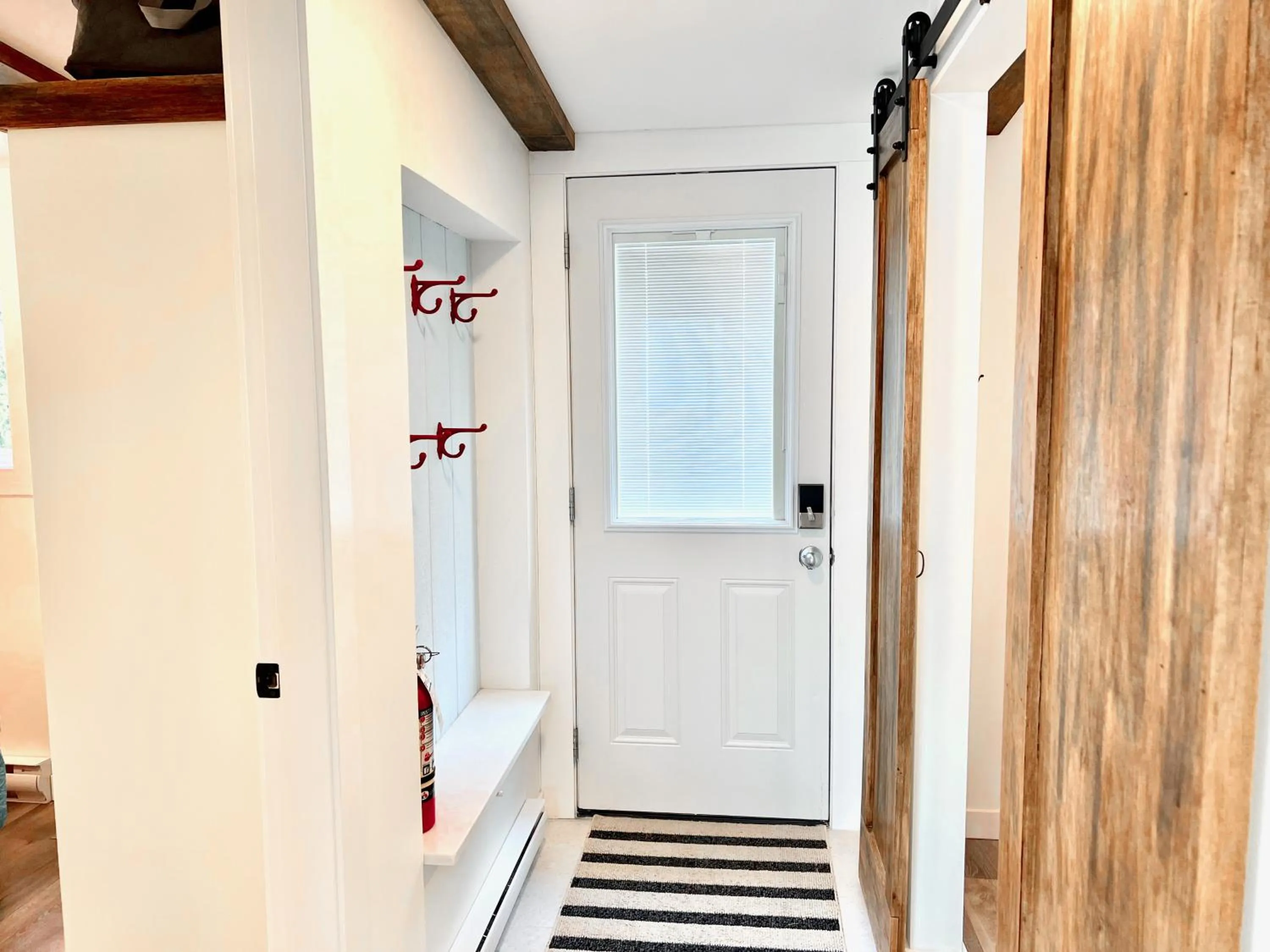 Facade/entrance in Peachland Beach Resort