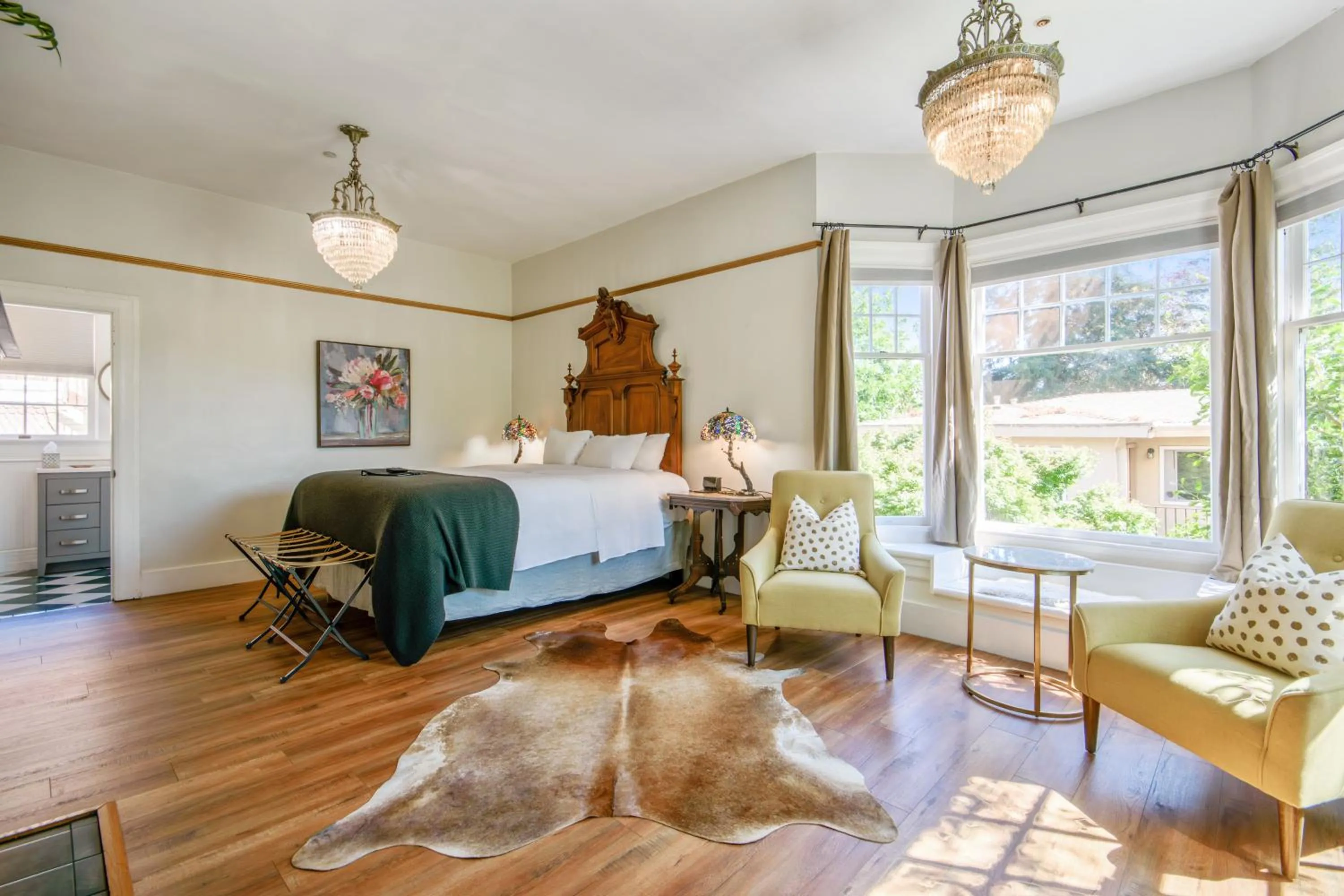 Bedroom, Bed in Cedar Gables Inn
