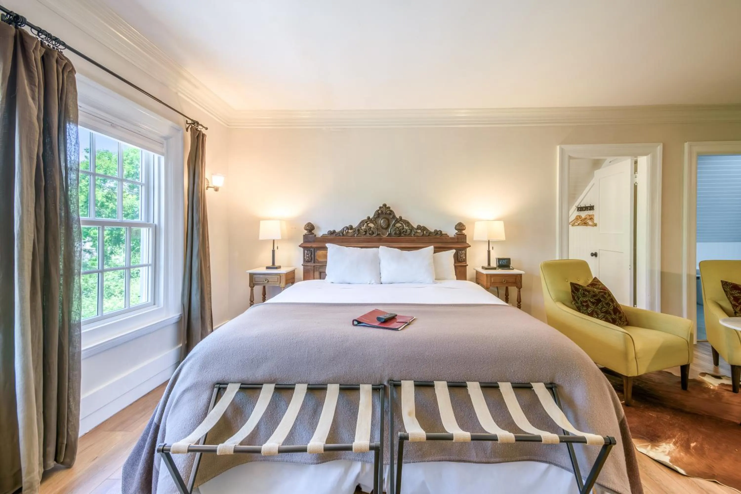 Bedroom, Bed in Cedar Gables Inn