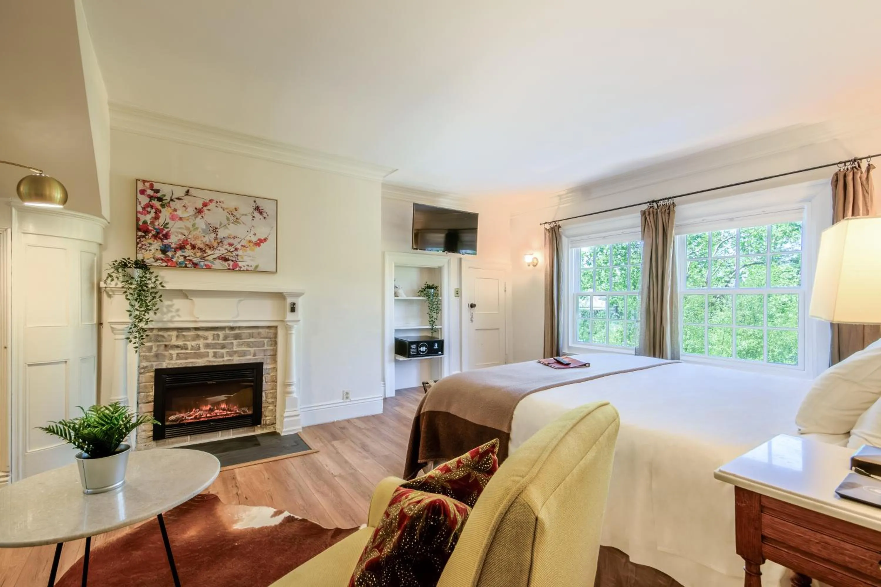 Bedroom, Bed in Cedar Gables Inn