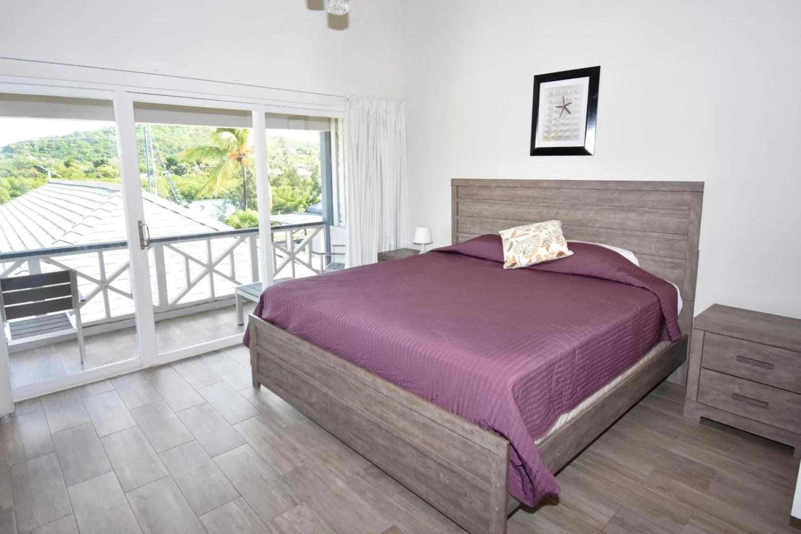 Bedroom, Bed in The Moxy