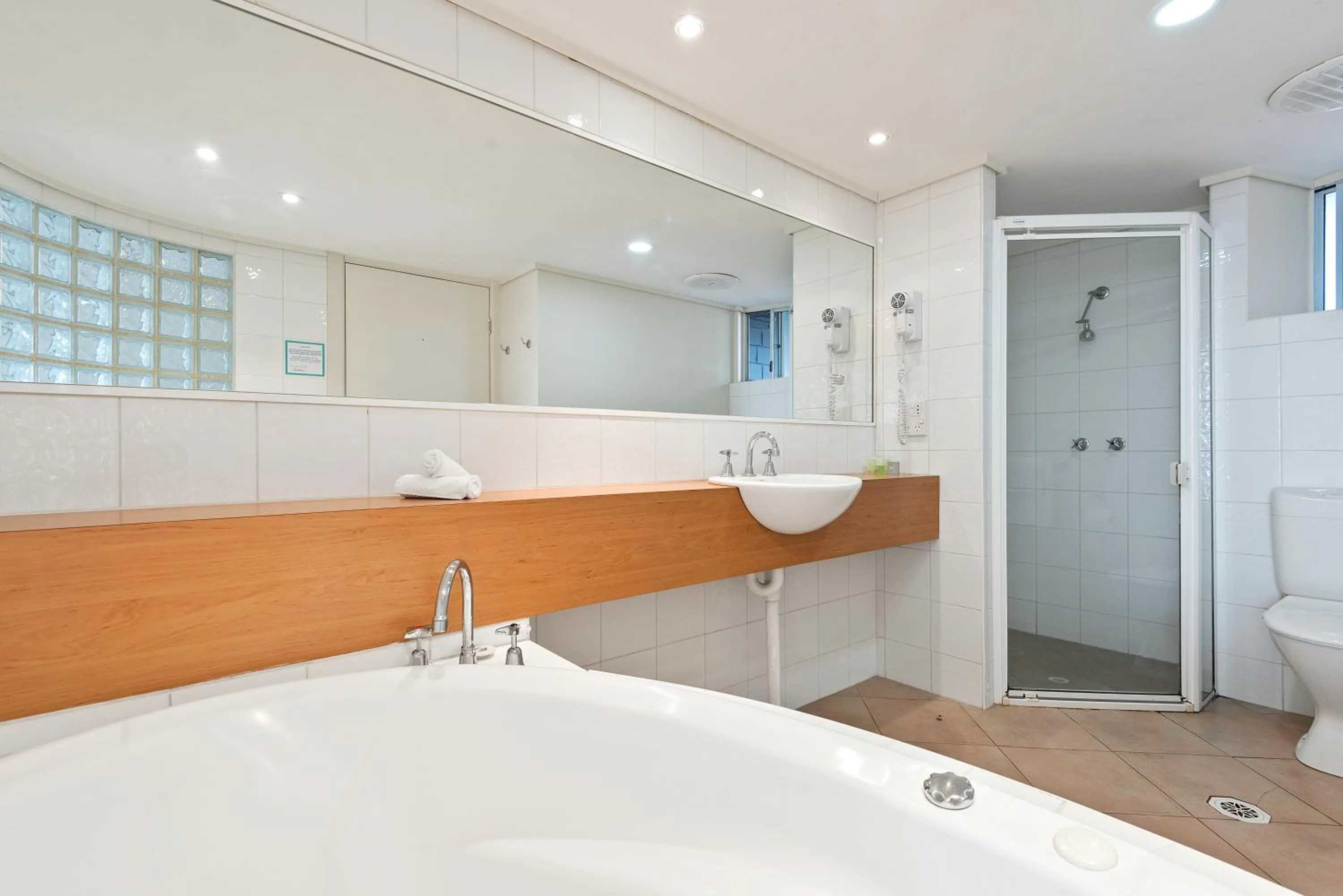 Shower in North Pier Hotel