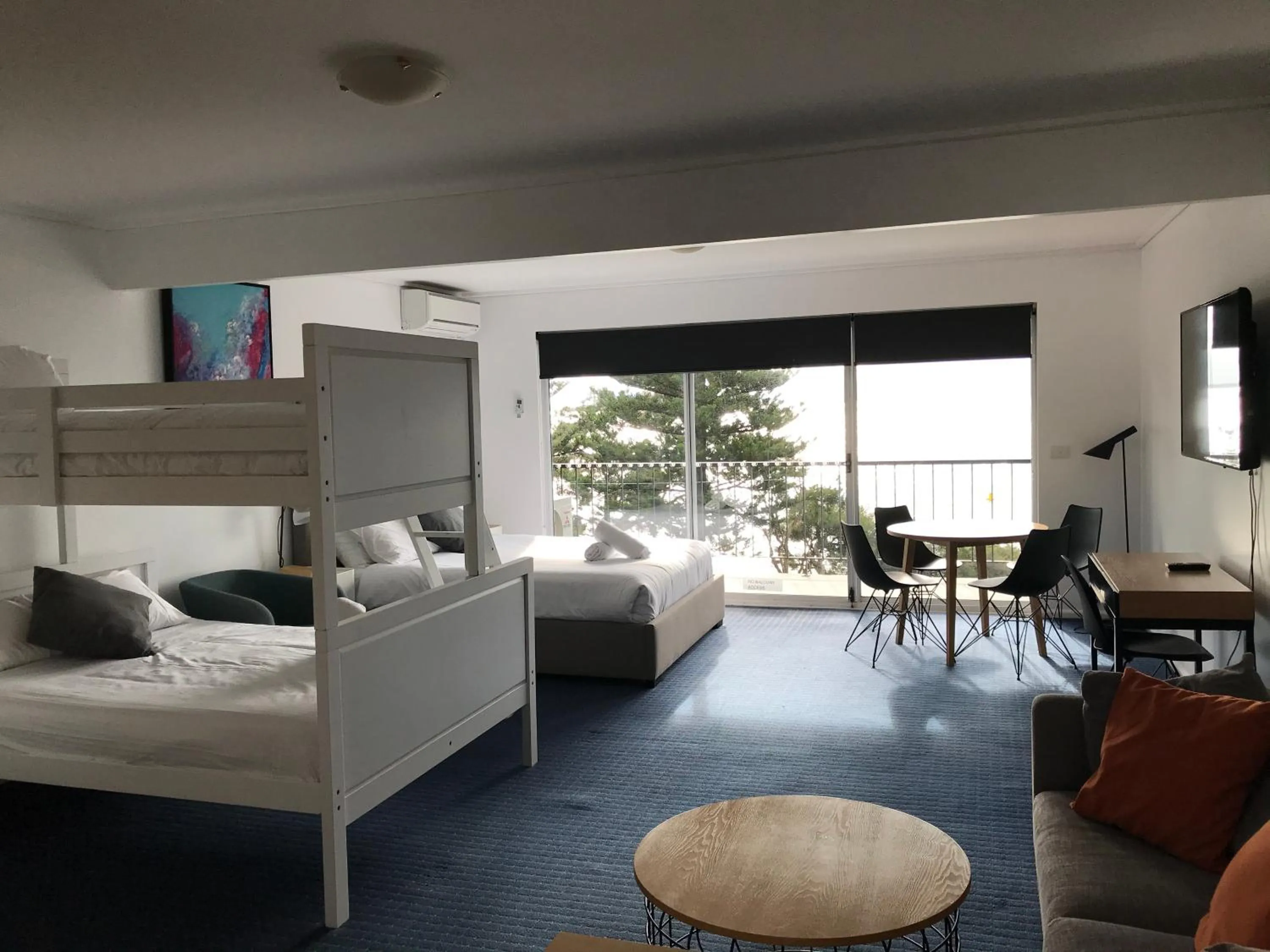 Bedroom, Bed in North Pier Hotel