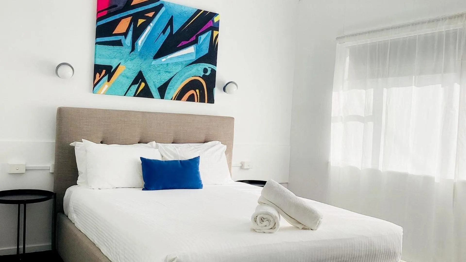 Bedroom, Bed in North Pier Hotel