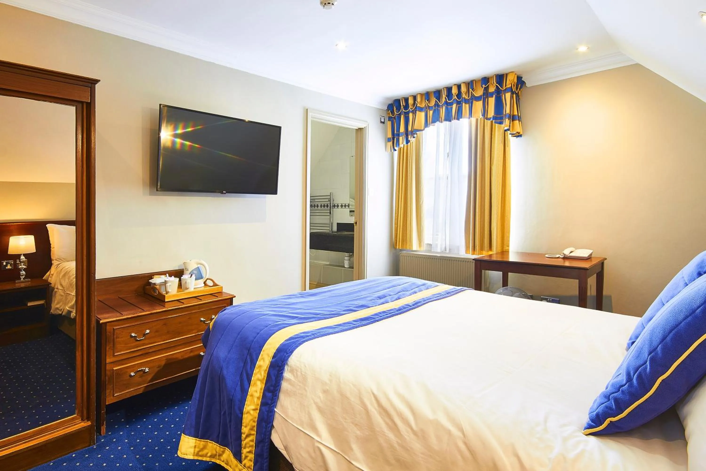 Bed in The George Hotel