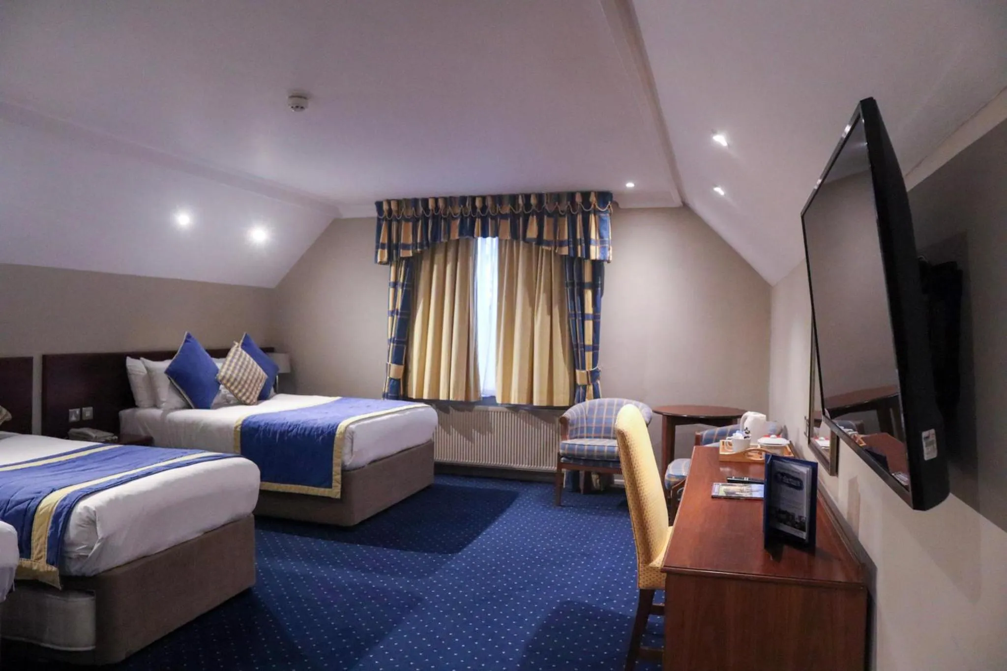 Bed in The George Hotel