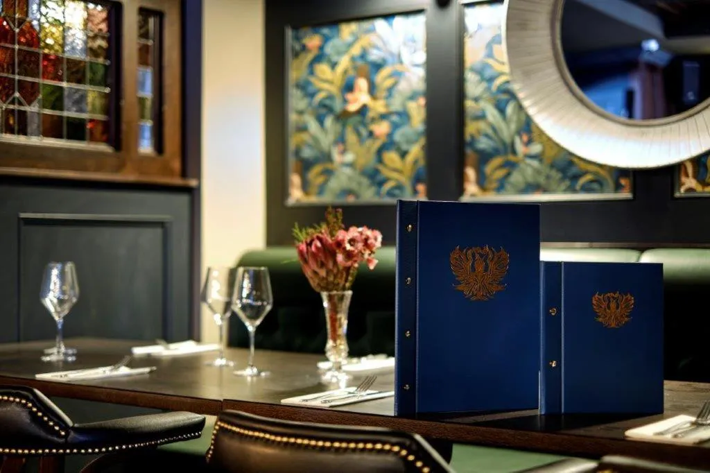 Restaurant/places to eat in Caledonian Hotel