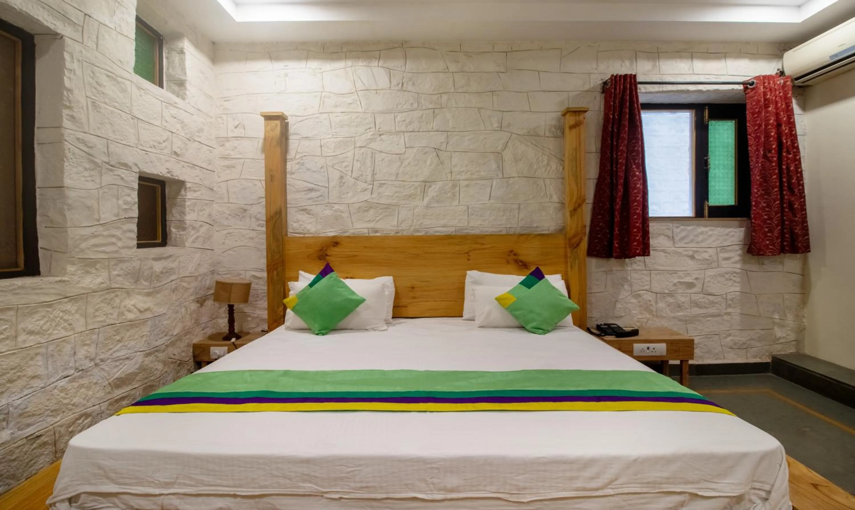 Bedroom, Bed in Treebo Megh Niwas, 2 Km From Umaid Bhawan Palace