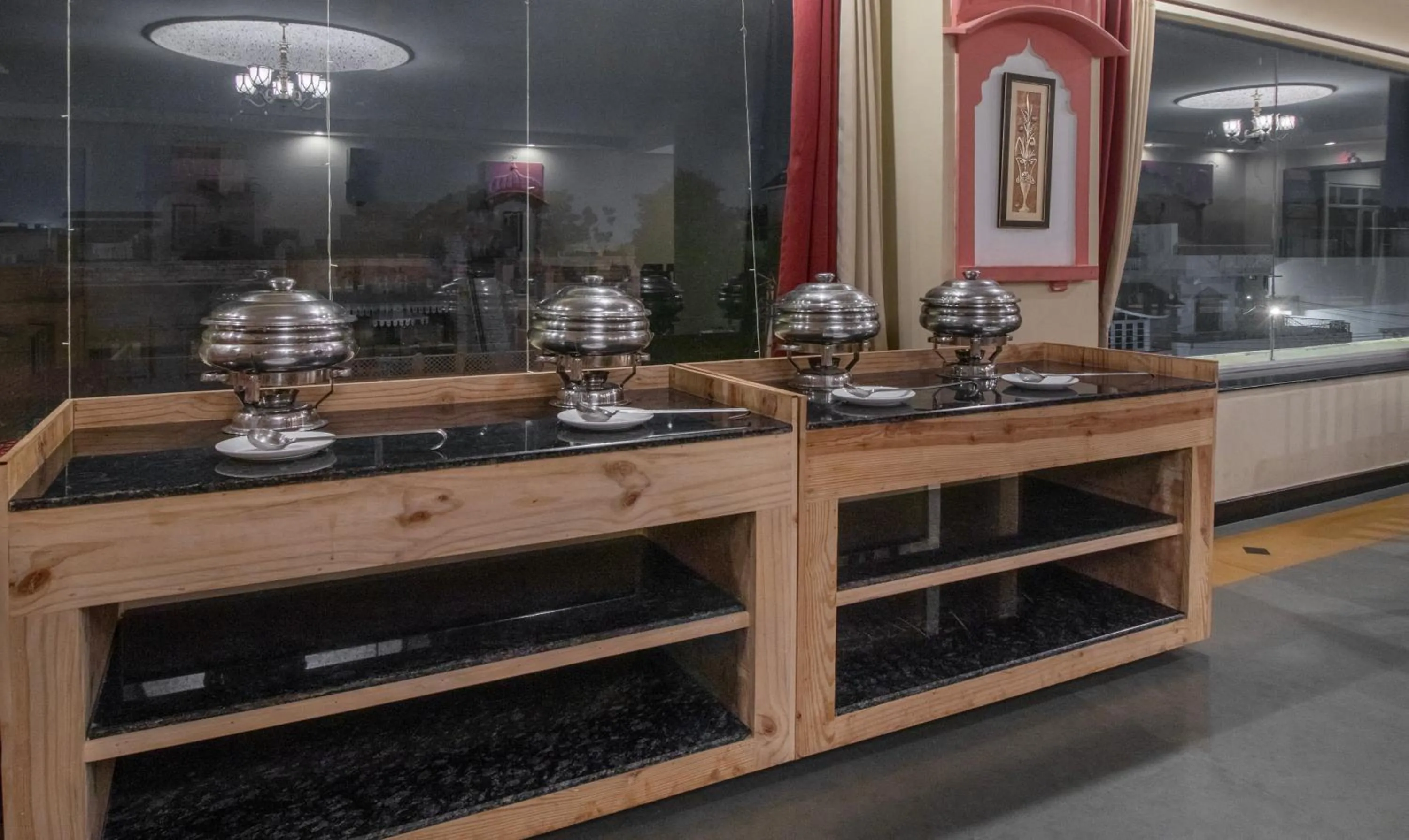 Restaurant/places to eat in Treebo Megh Niwas, 2 Km From Umaid Bhawan Palace