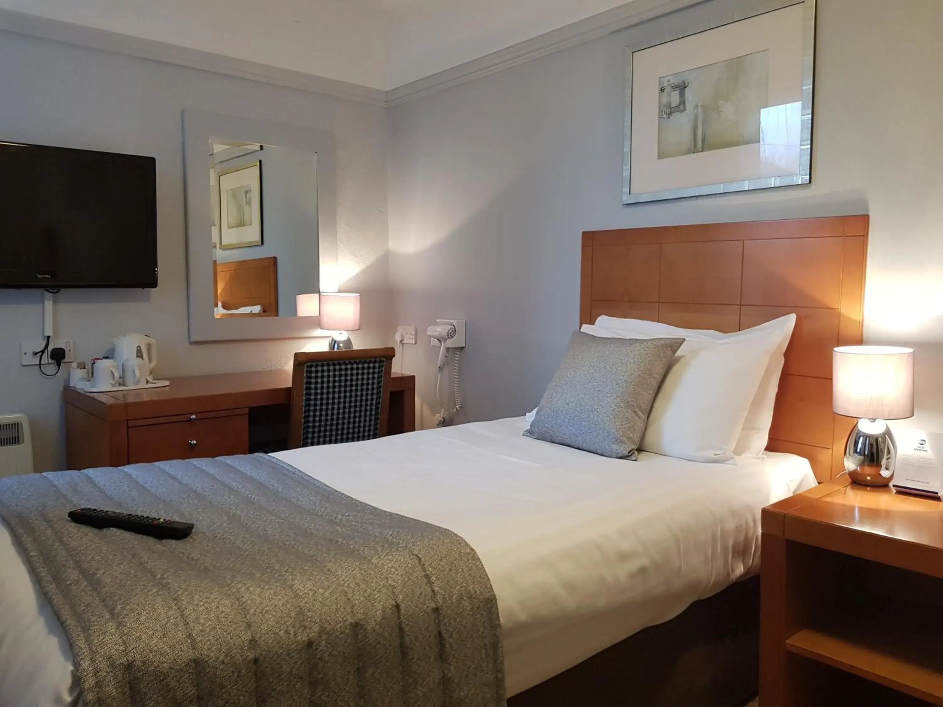 Bed in Best Western Stoke on Trent City Centre Hotel