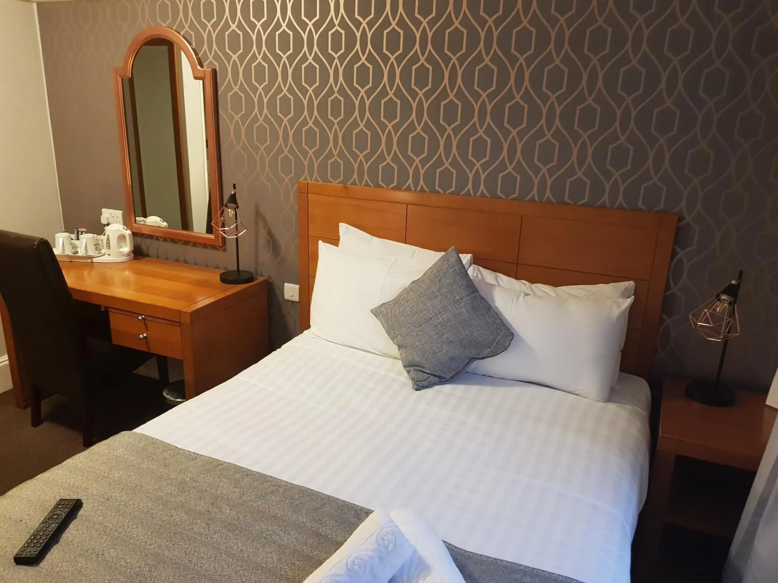 Bed in Best Western Stoke on Trent City Centre Hotel