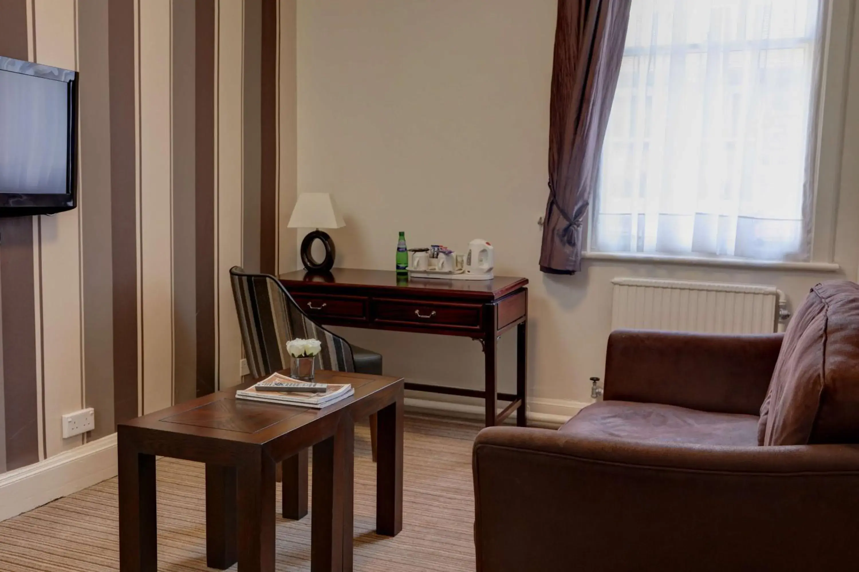 Photo of the whole room, Seating Area in Best Western Stoke on Trent City Centre Hotel