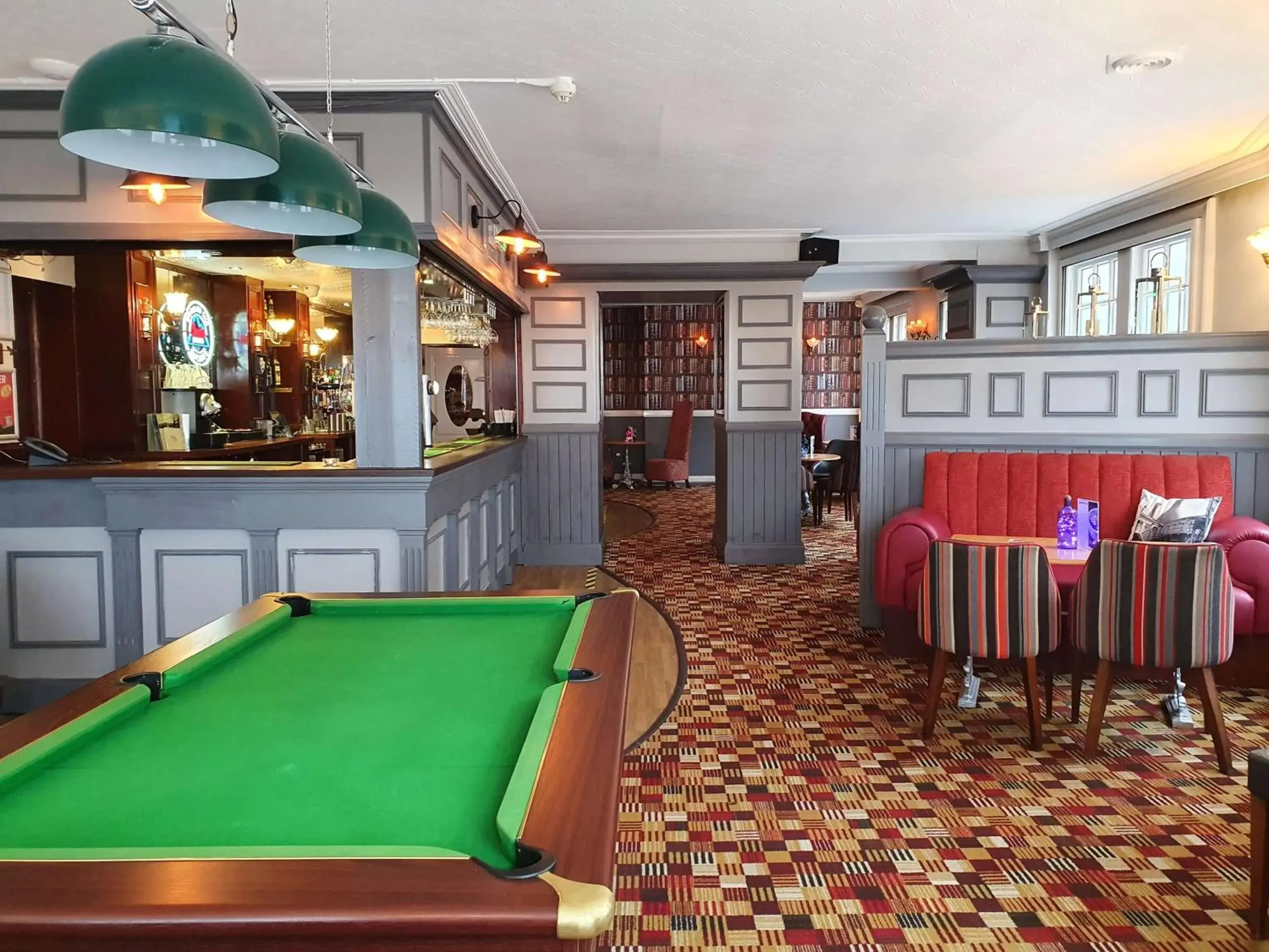 Lounge or bar, Billiards in Best Western Stoke on Trent City Centre Hotel