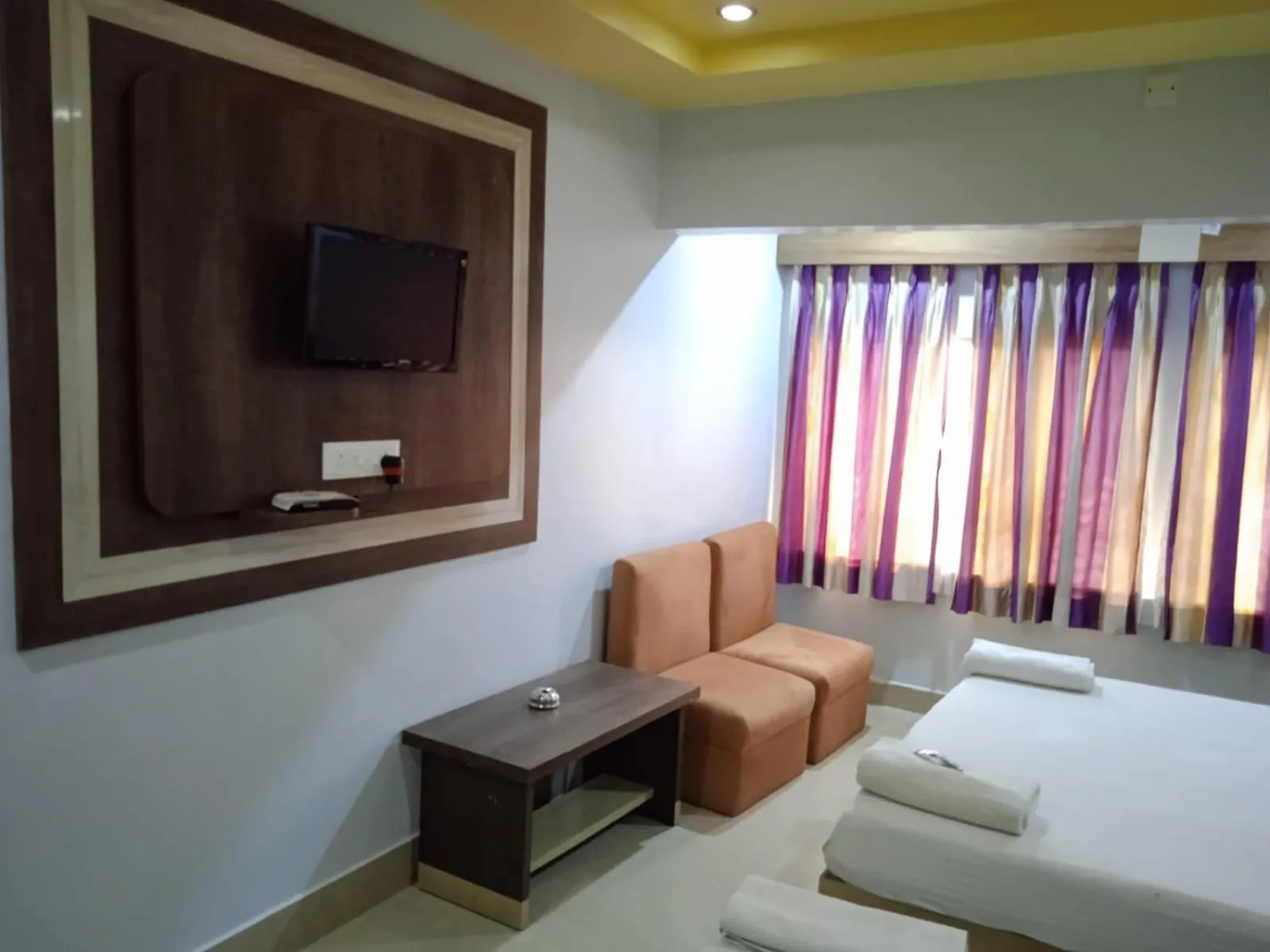 Bed in Hotel Srikrishna International
