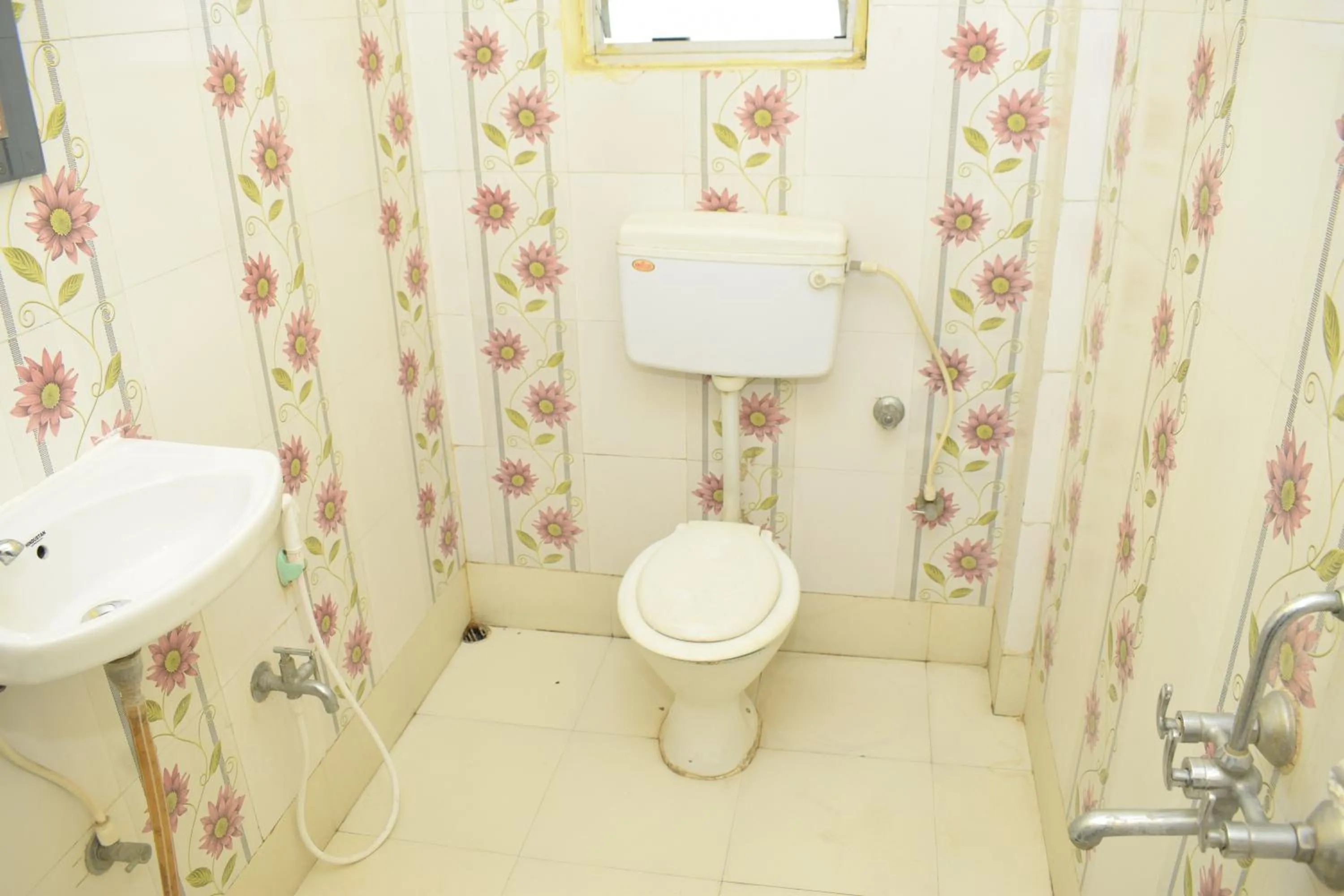 Toilet in Hotel Srikrishna International