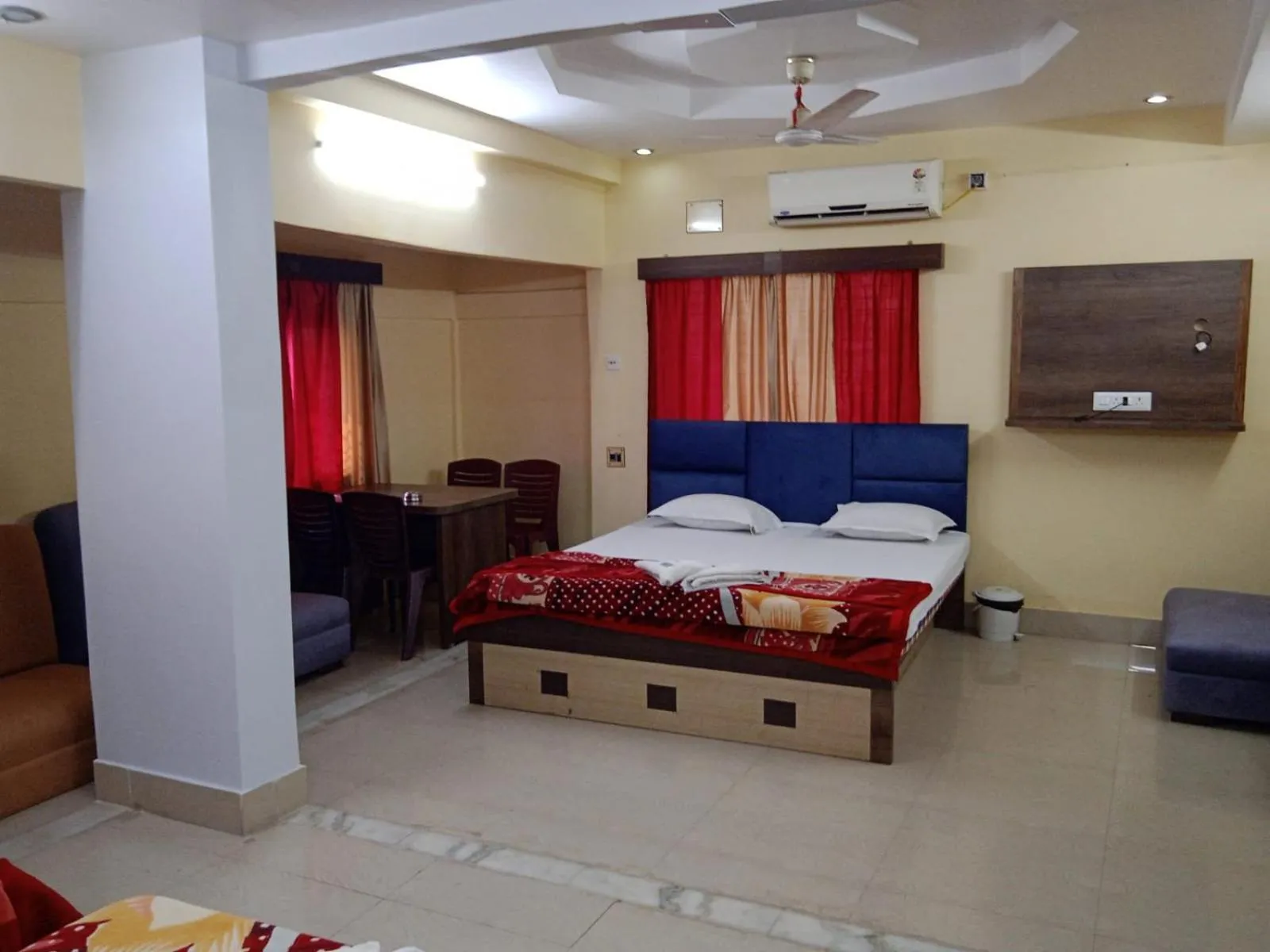 Bed in Hotel Srikrishna International