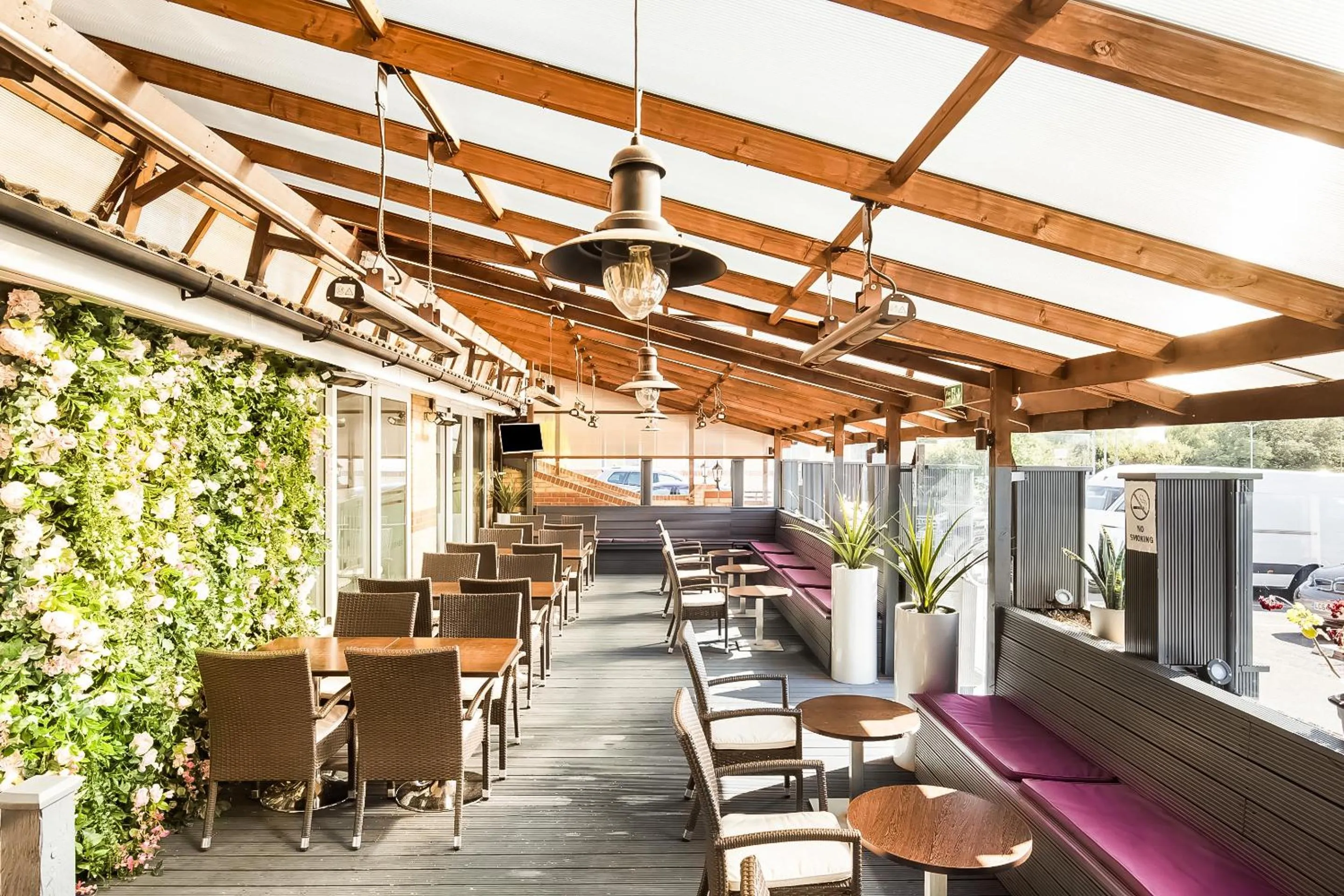 Restaurant/Places to Eat in OYO Flagship London Finchley