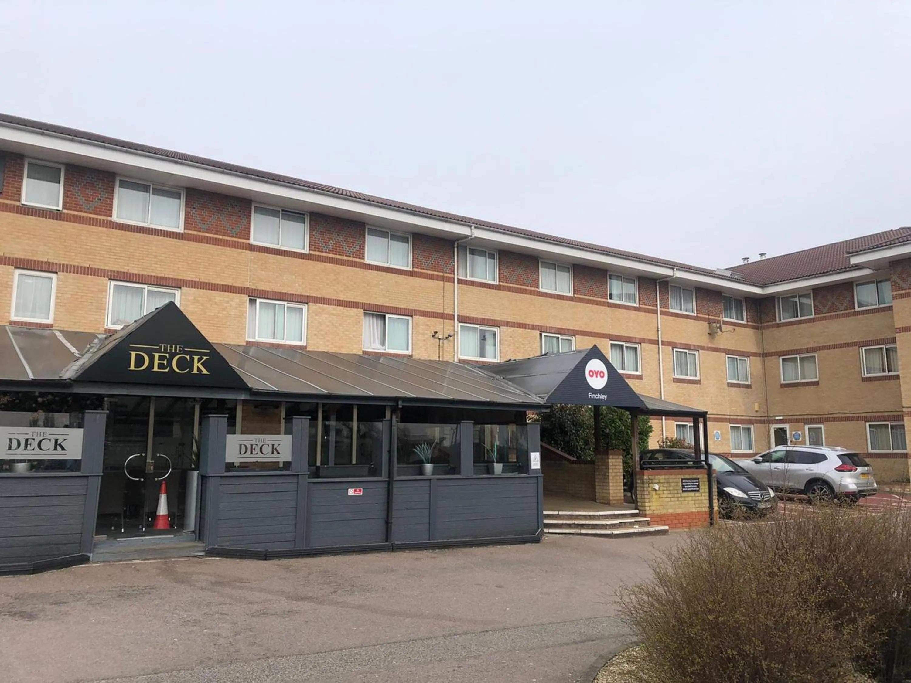 Facade/entrance in OYO Flagship London Finchley