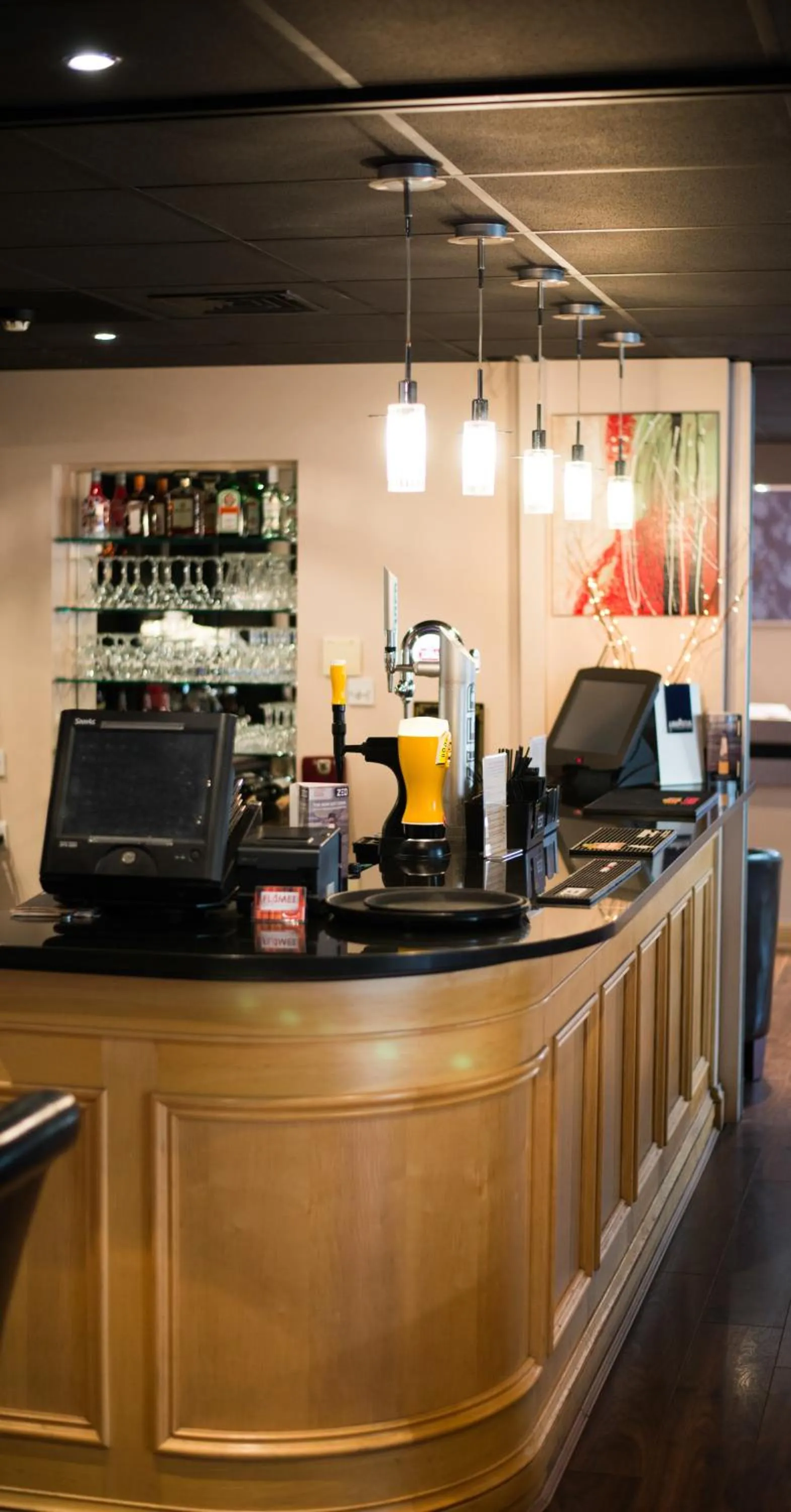 Lounge or bar in OYO Flagship London Finchley