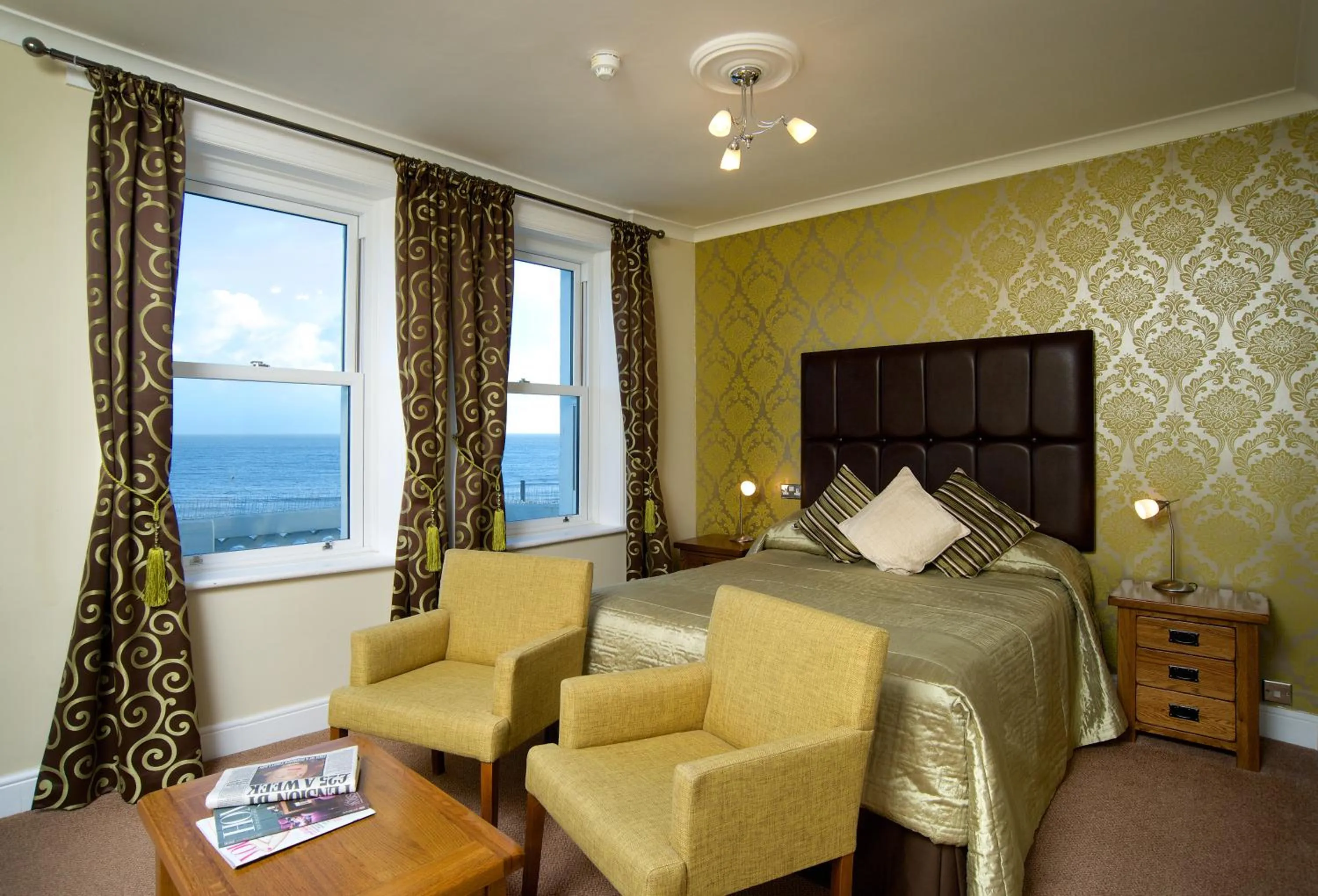 Photo of the whole room, Bed in Langham Hotel Eastbourne