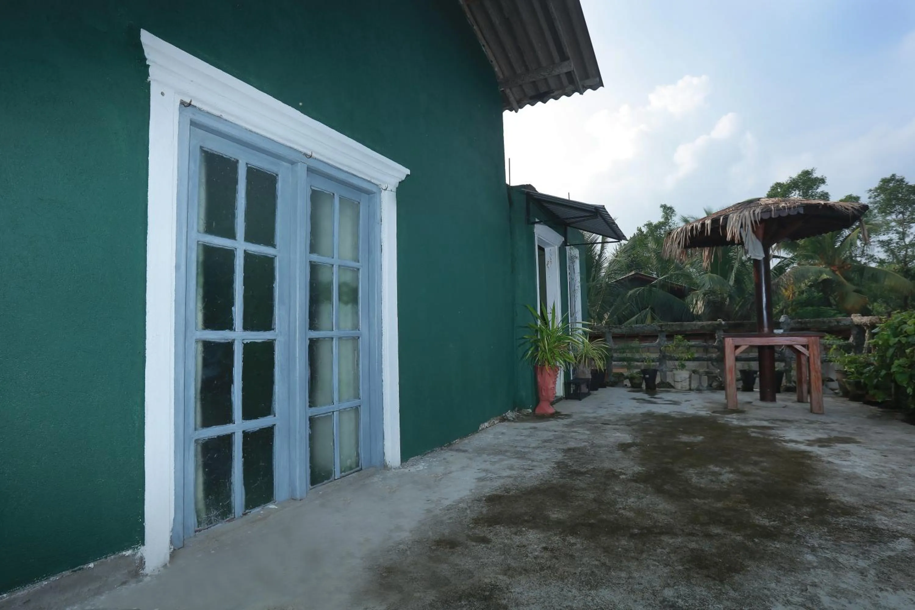 Facade/entrance in Galle Paradise Inn