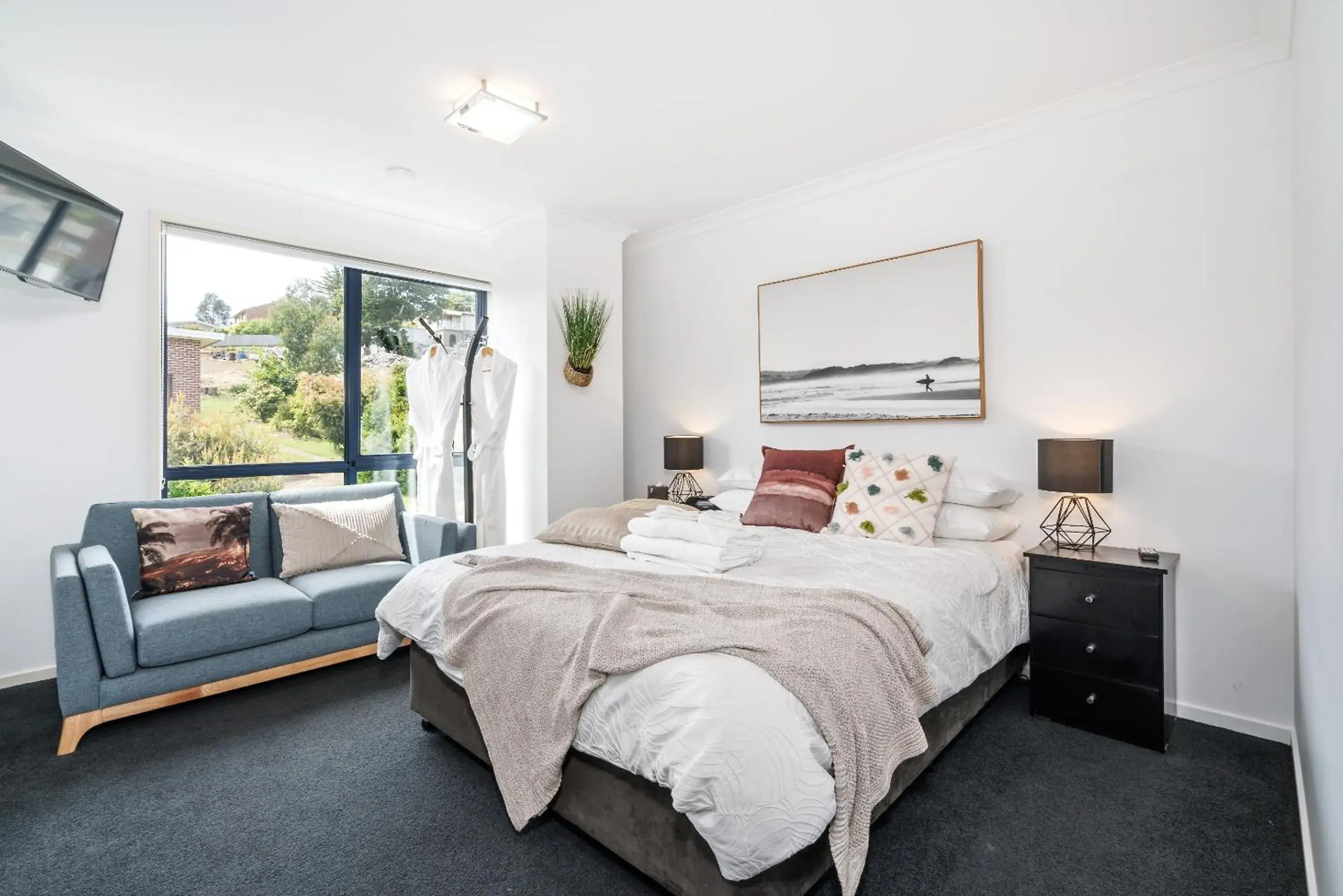 Photo of the whole room, Bed in Madsen Retreat Photo of the whole room, Bed in Madsen Retreat