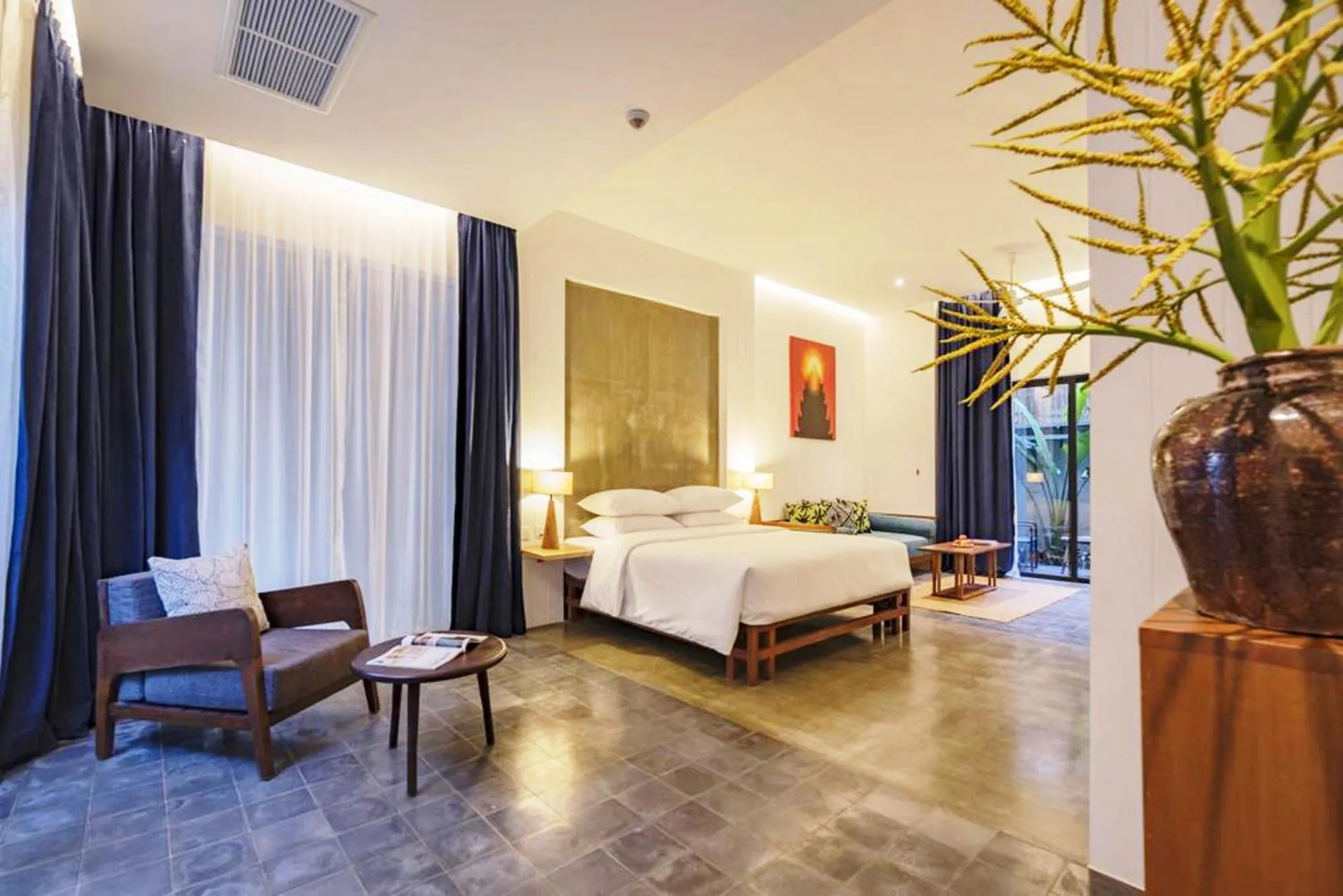 Bathroom, Bed in Silver Urban