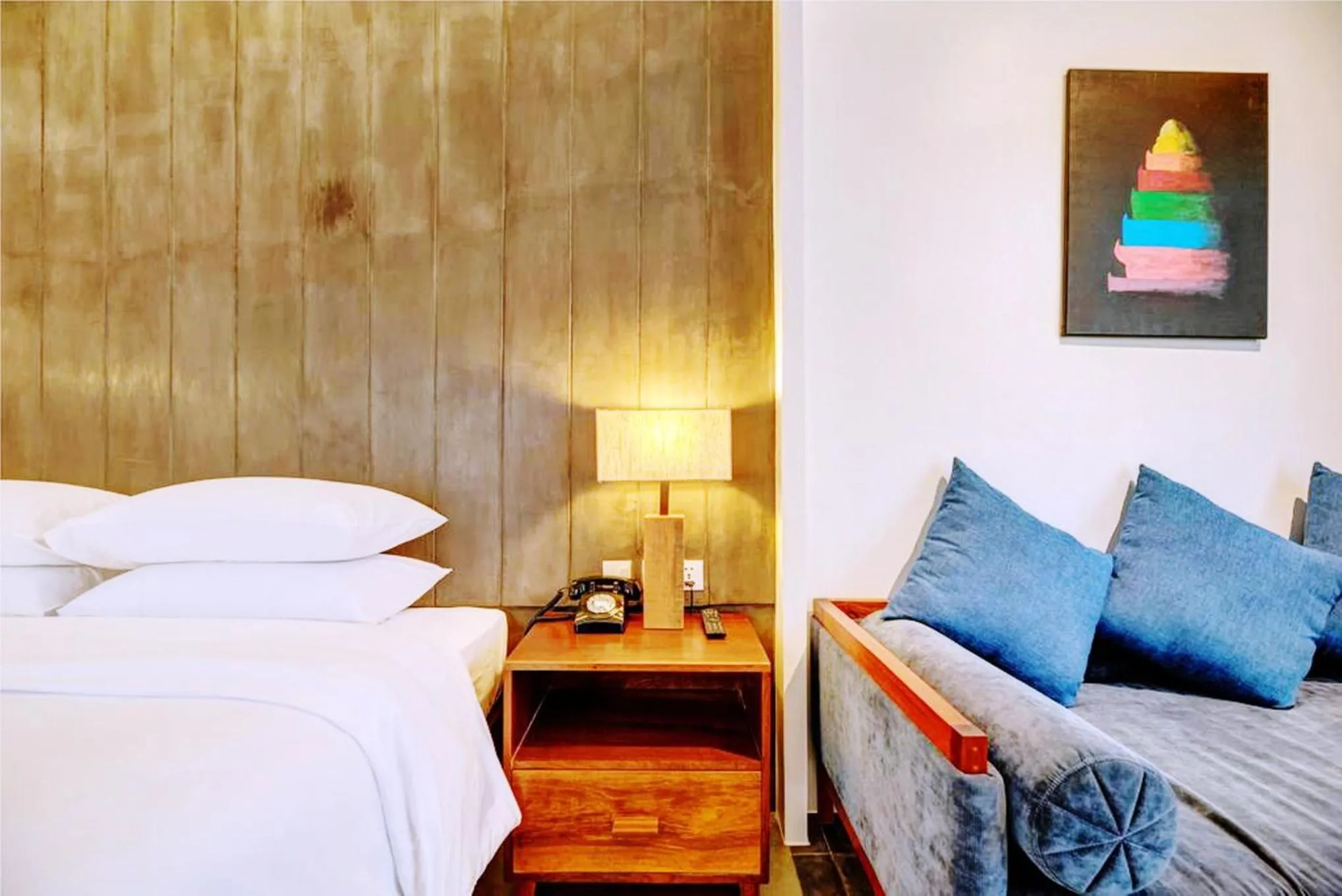 Bedroom, Bed in Silver Urban