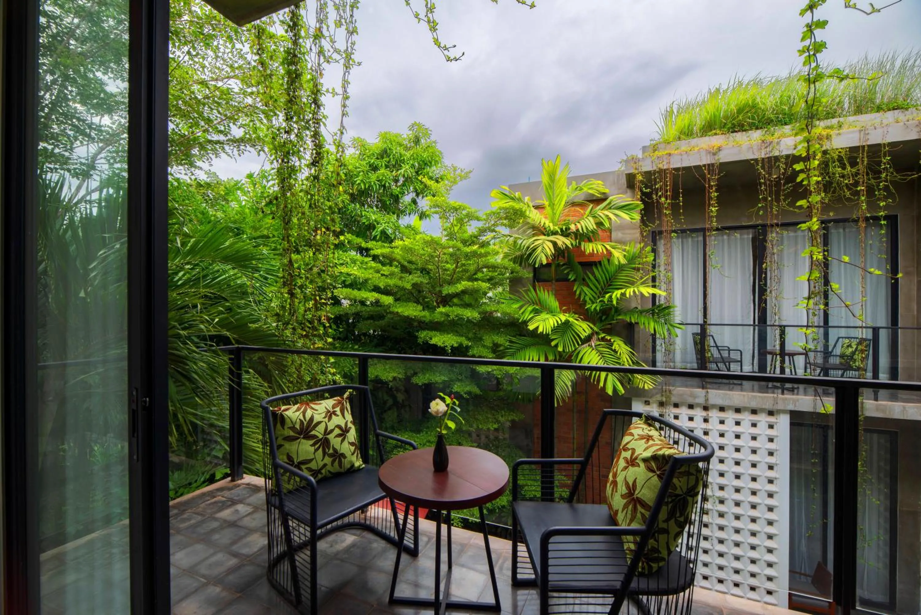 Balcony/Terrace in Silver Urban