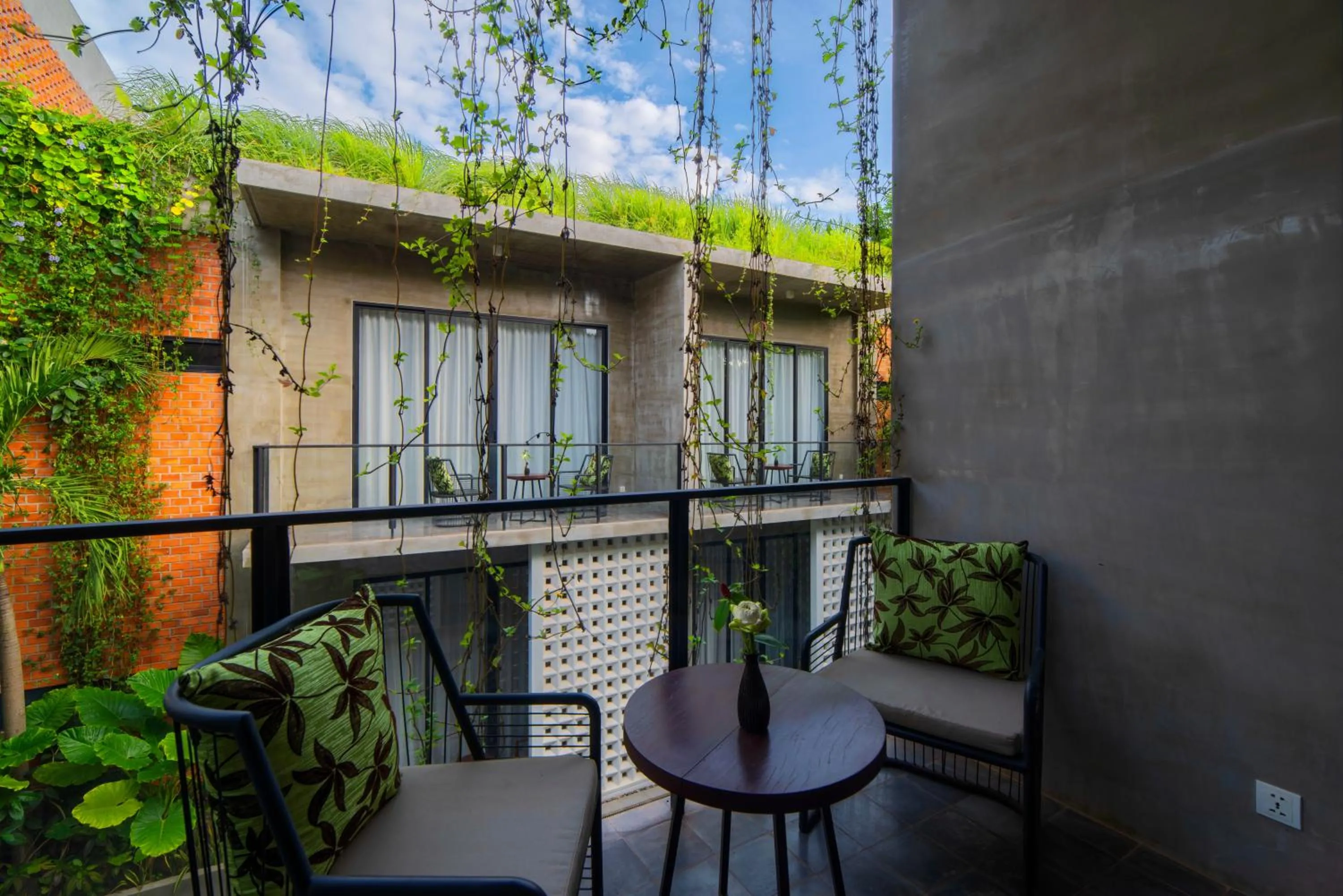 Balcony/Terrace in Silver Urban
