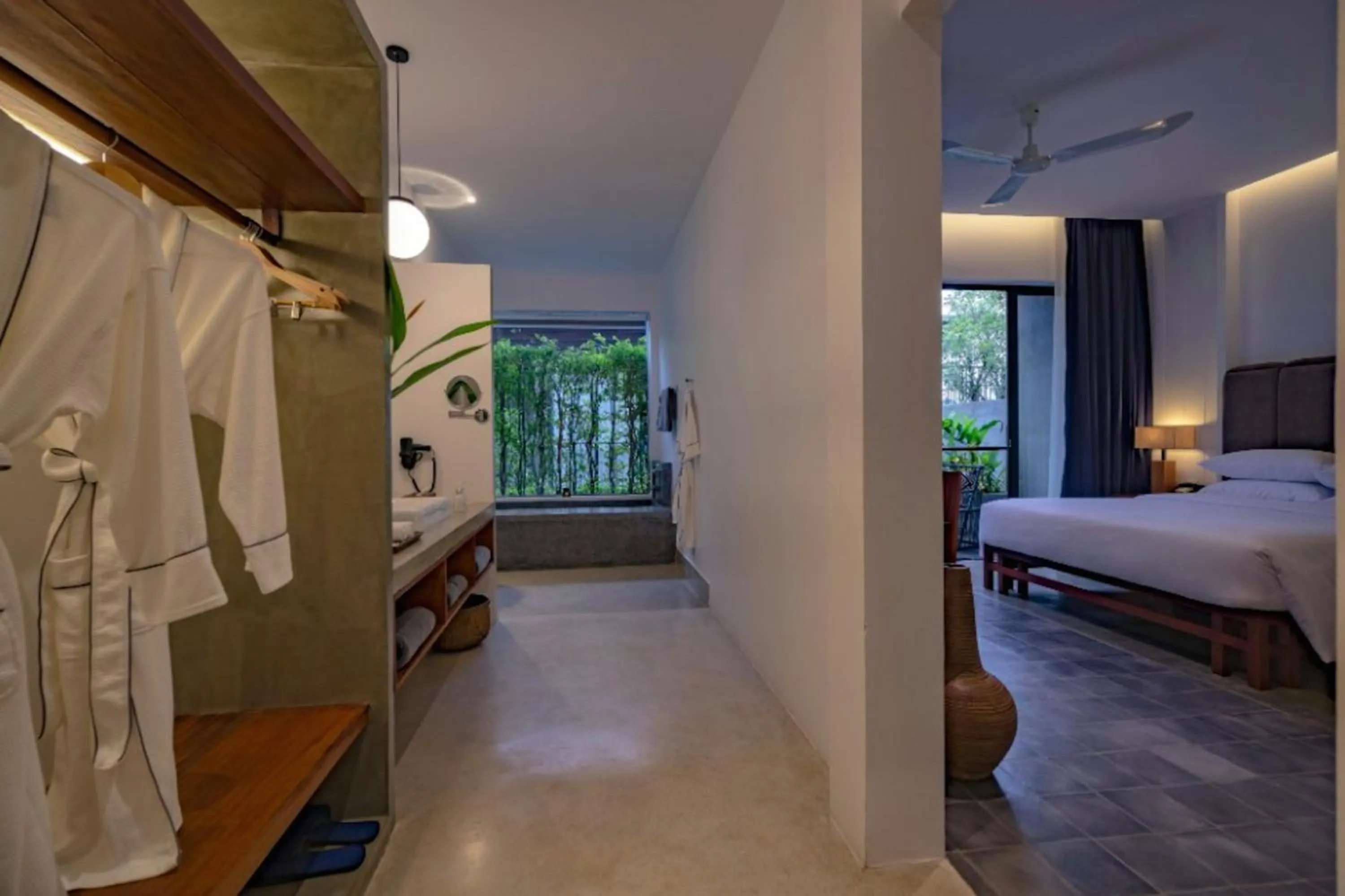 Bedroom, Bed in Silver Urban
