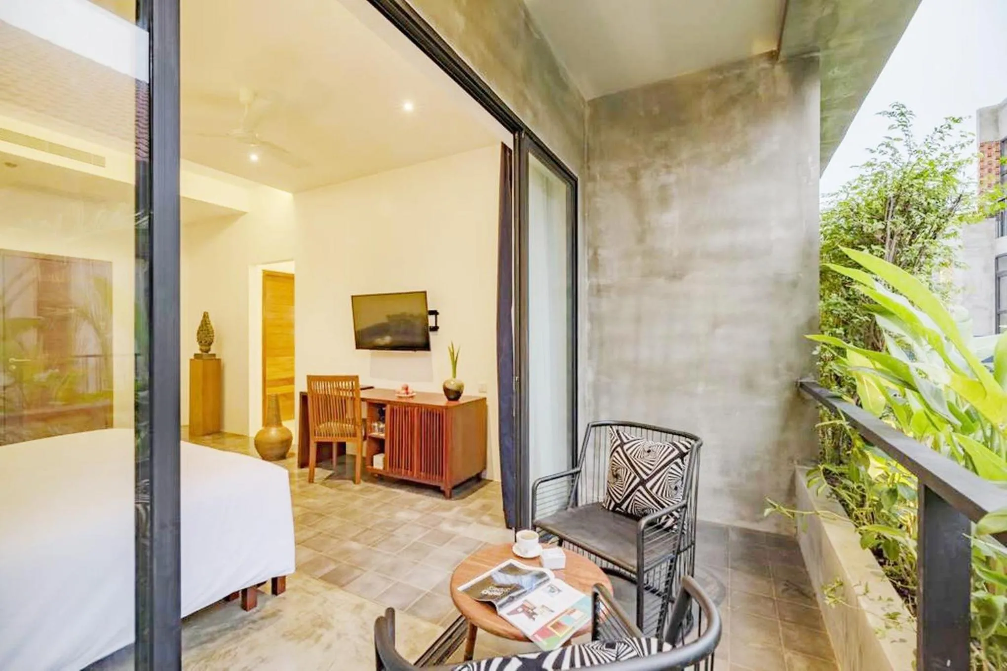 Balcony/Terrace in Silver Urban