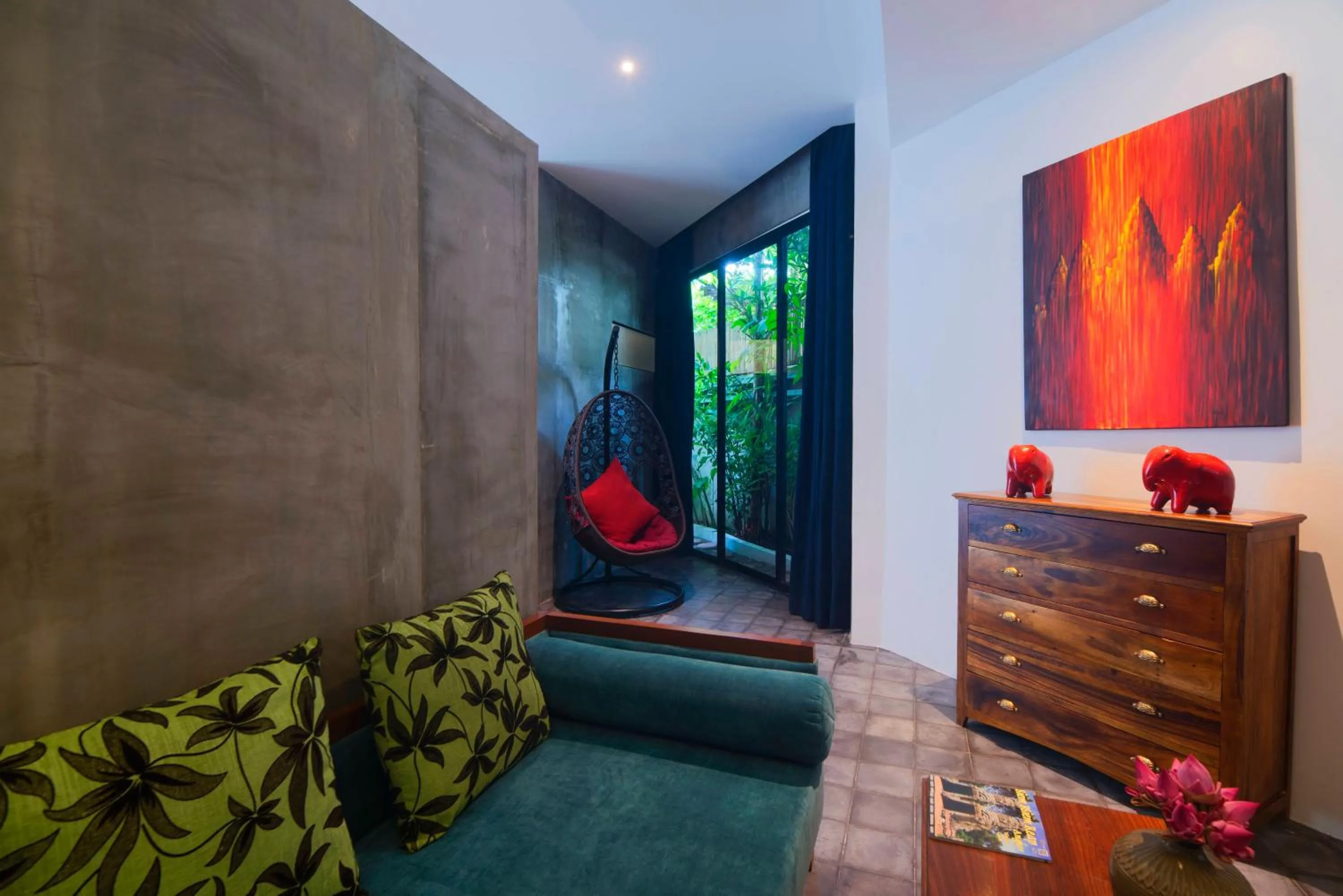 Seating area in Silver Urban
